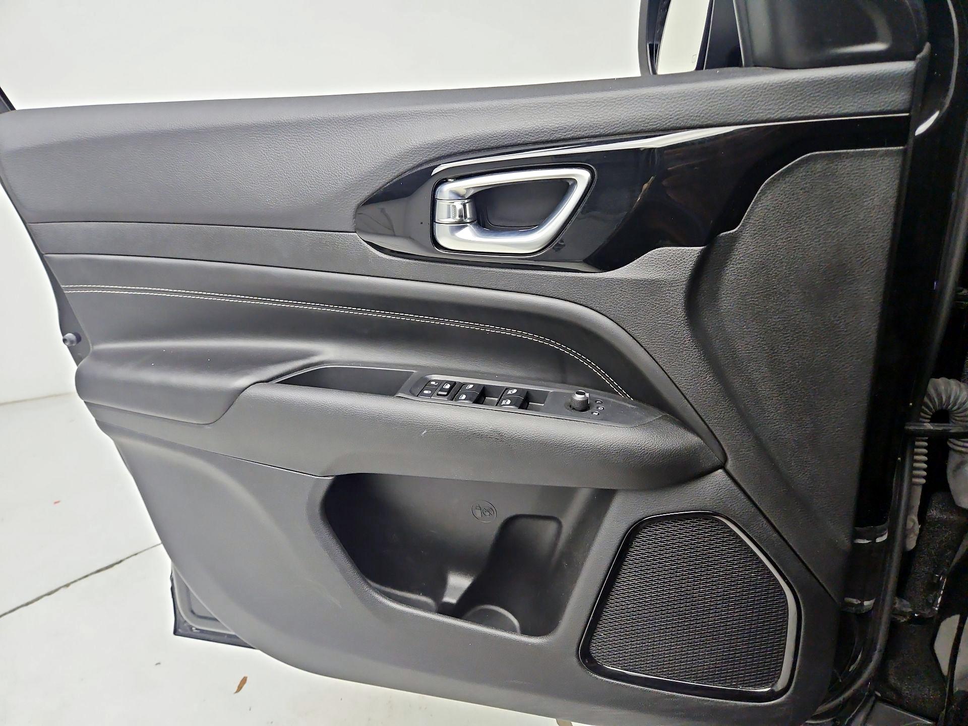 Thumbnail: 2023 Jeep Compass - 12
