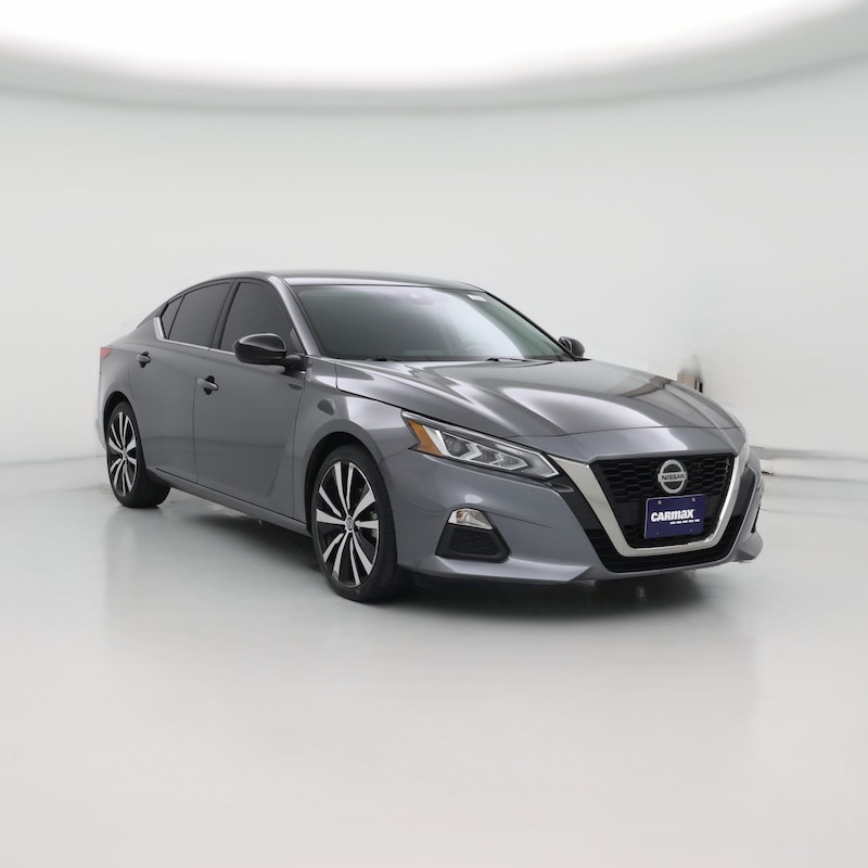 2022 Nissan Altima SR