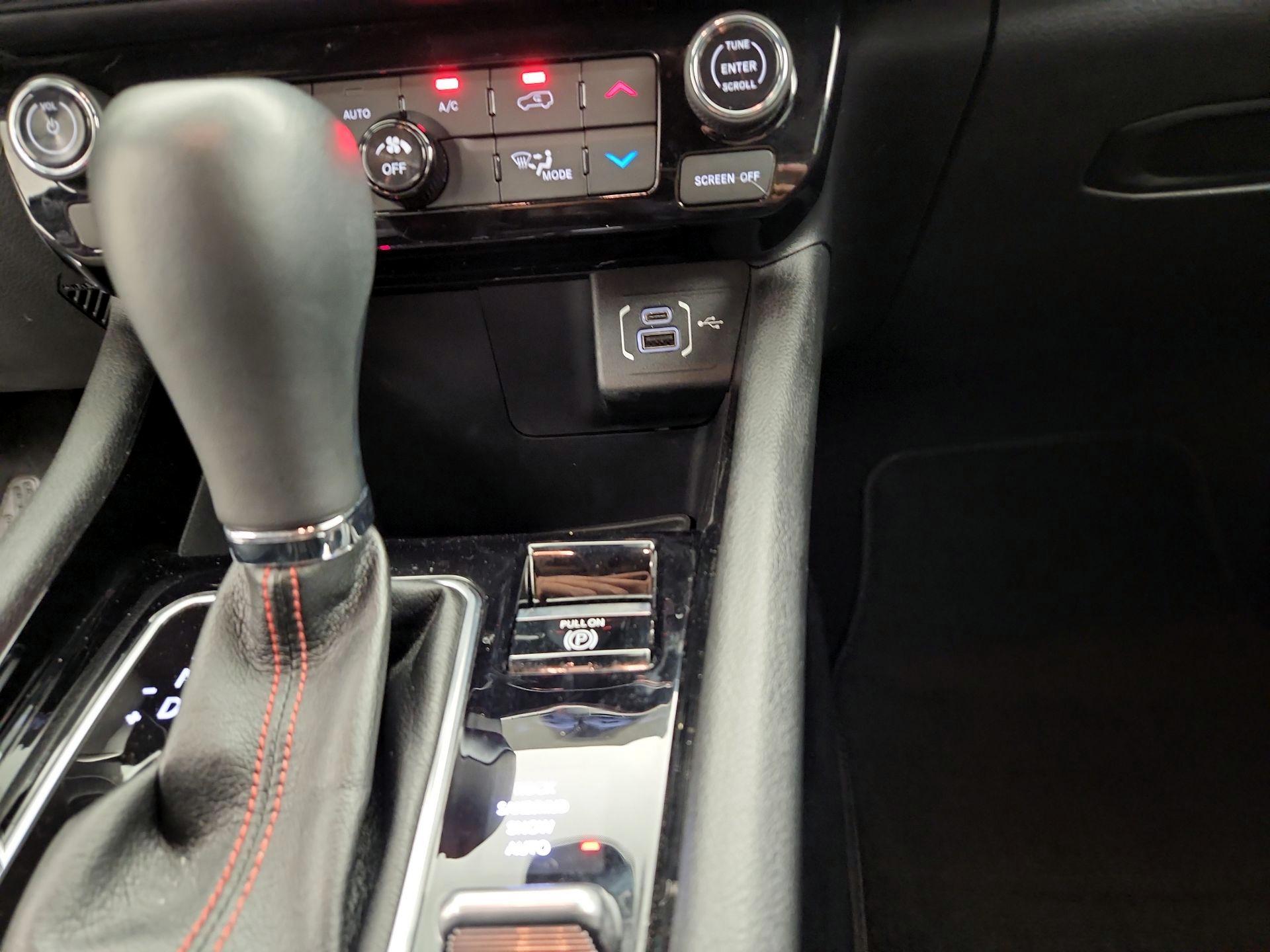 Thumbnail: 2023 Jeep Compass - 18