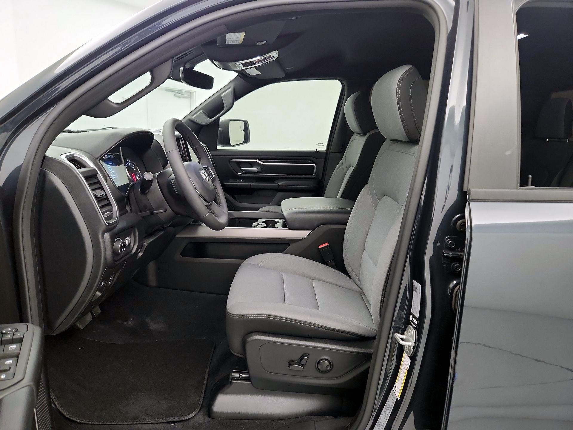 Thumbnail: 2025 RAM 1500 - 11