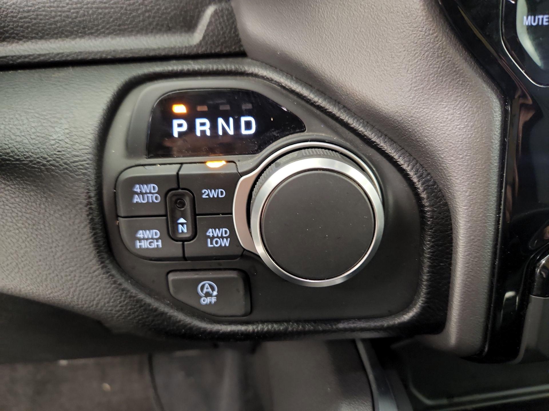 Thumbnail: 2025 RAM 1500 - 18