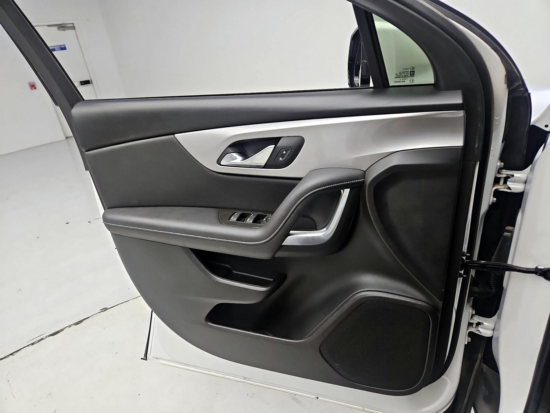 Thumbnail: 2023 Chevrolet Blazer - 12