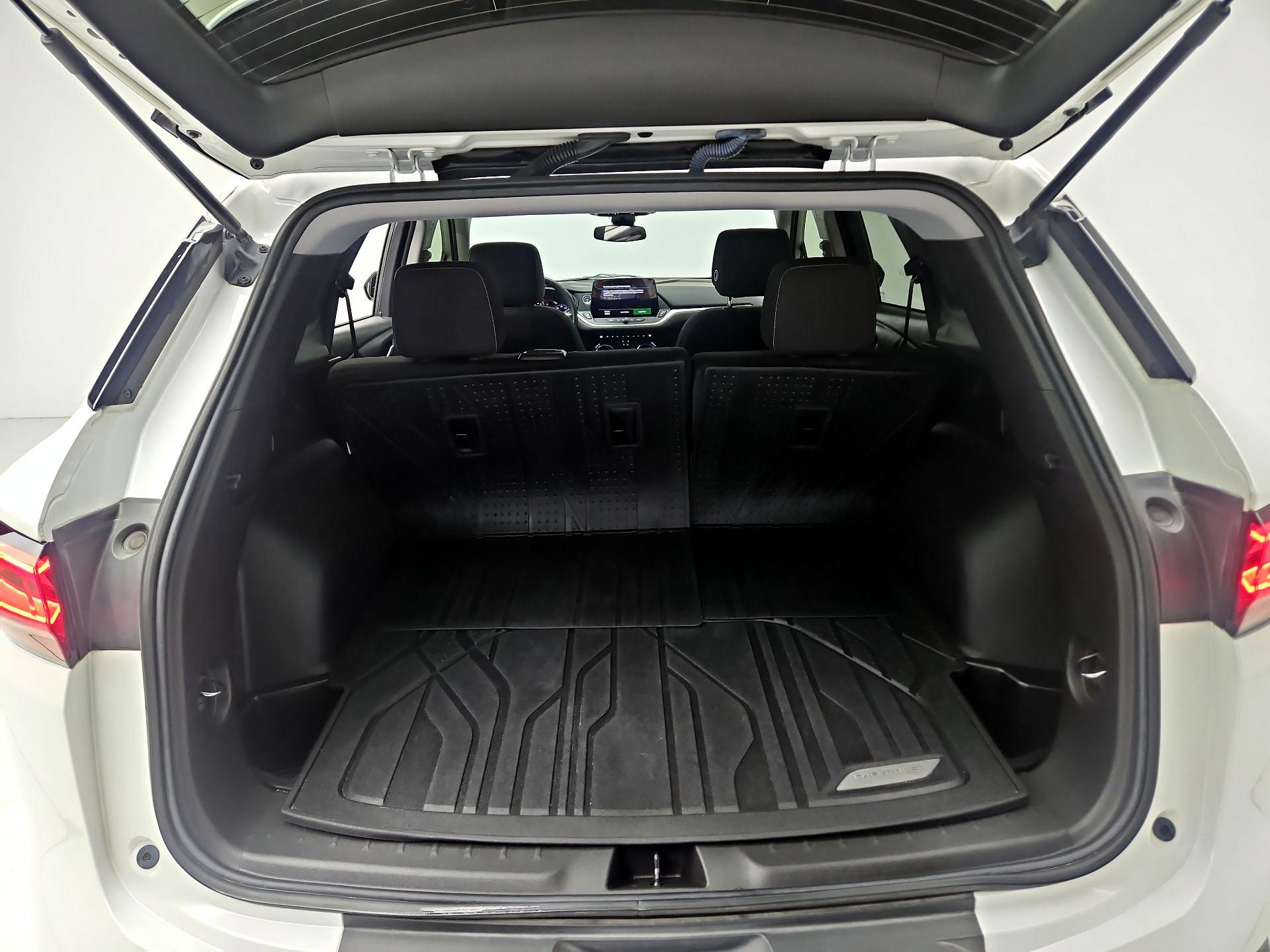 Thumbnail: 2023 Chevrolet Blazer - 20