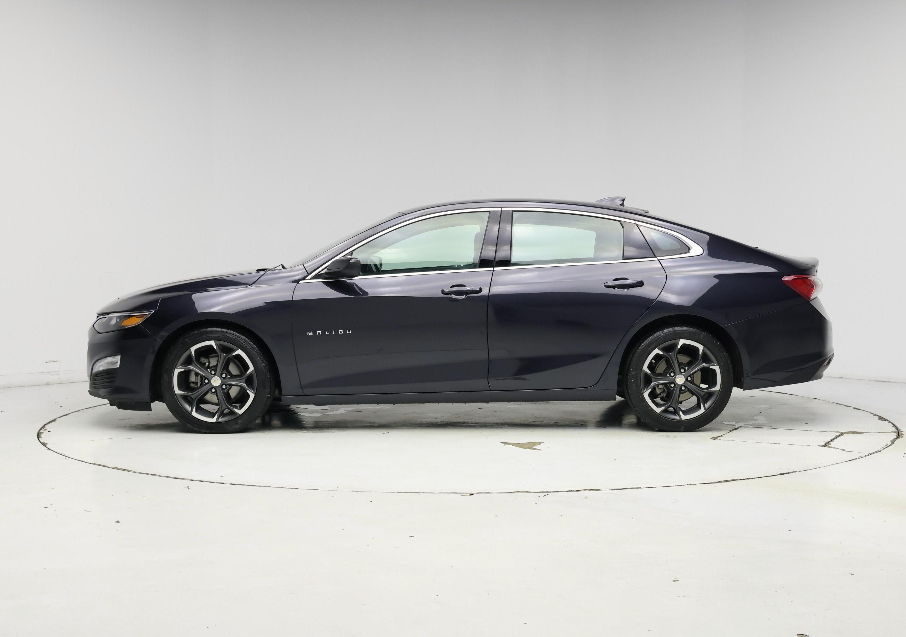 Thumbnail: 2022 Chevrolet Malibu - 3