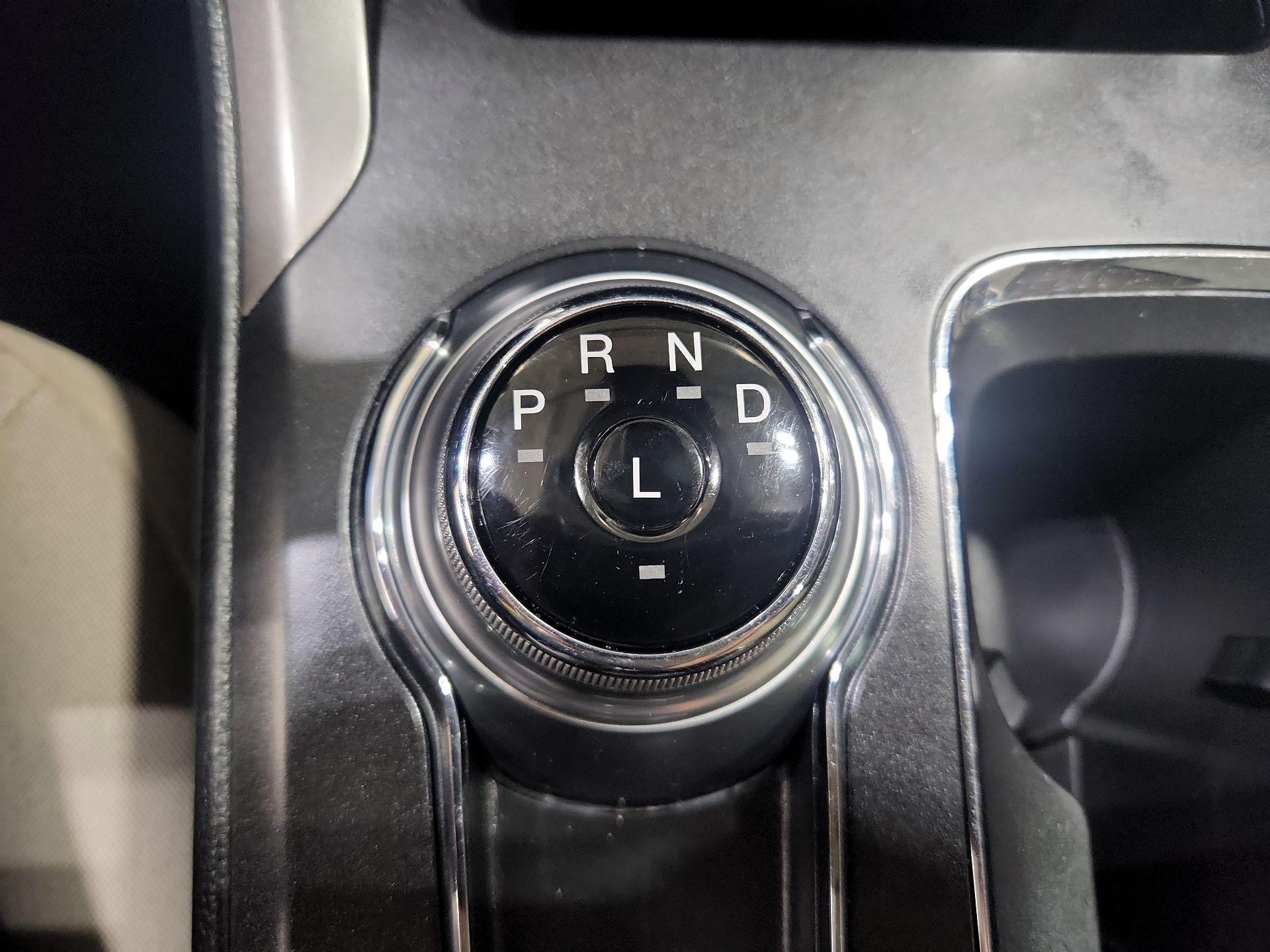 Thumbnail: 2020 Ford Fusion - 17