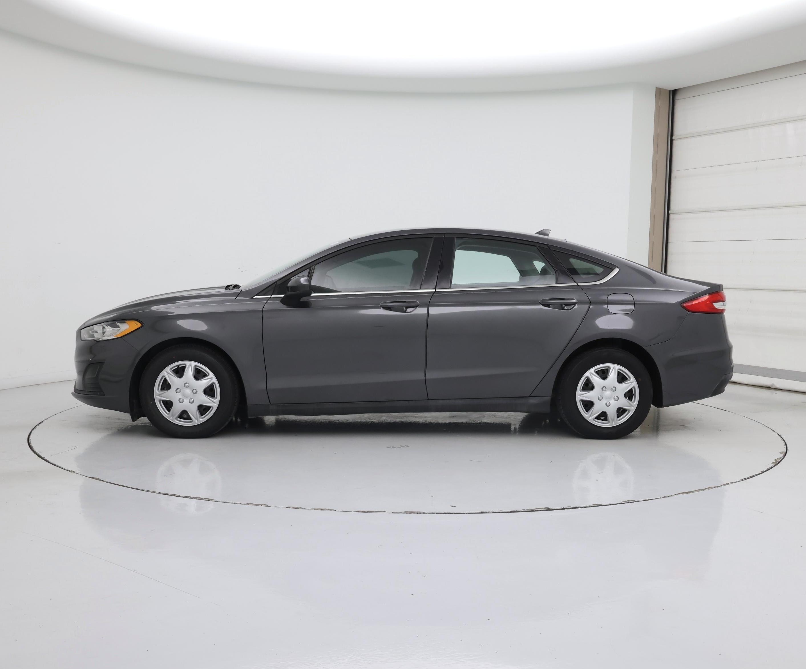 Thumbnail: 2020 Ford Fusion - 3