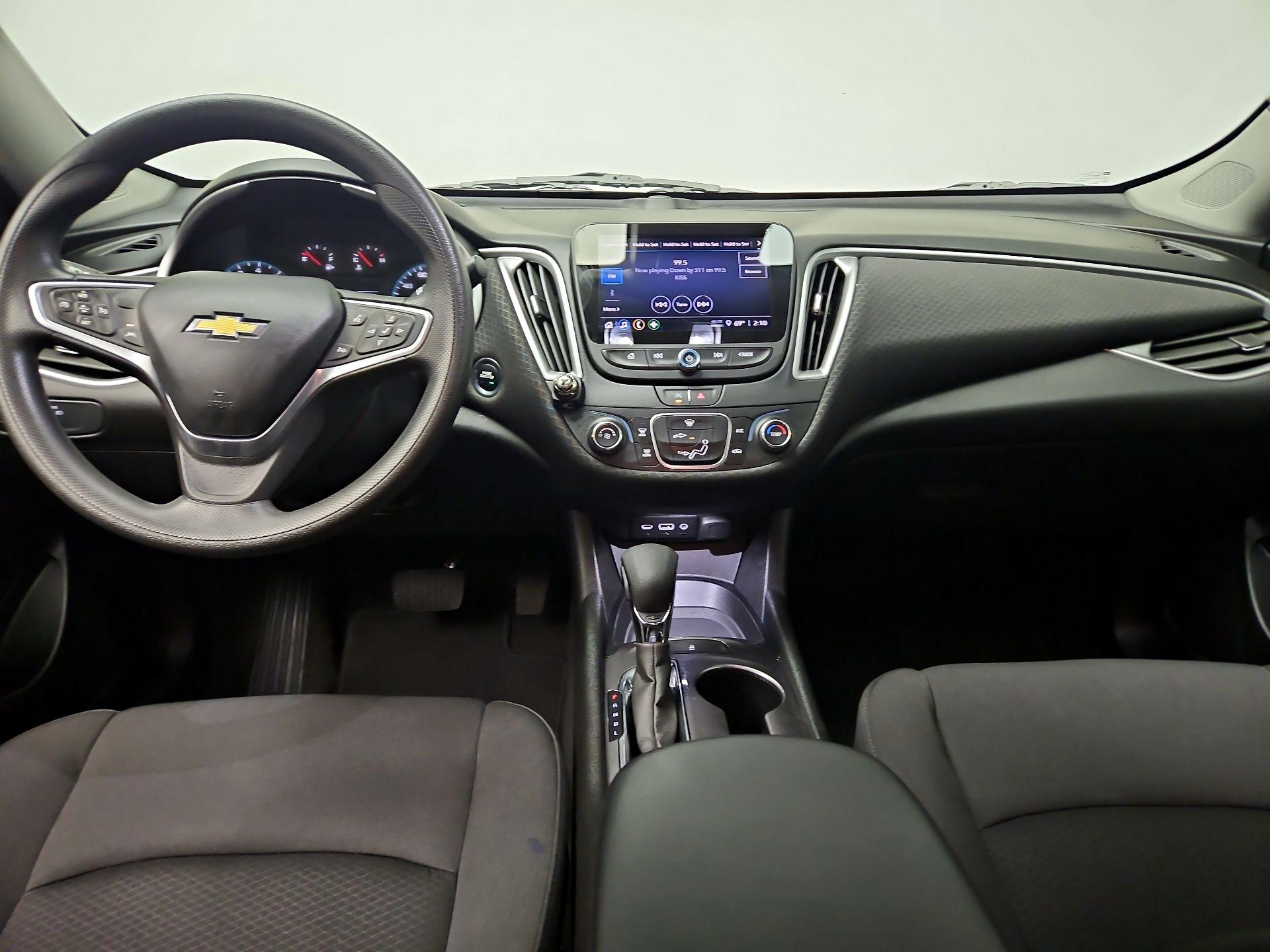 Thumbnail: 2023 Chevrolet Malibu - 9