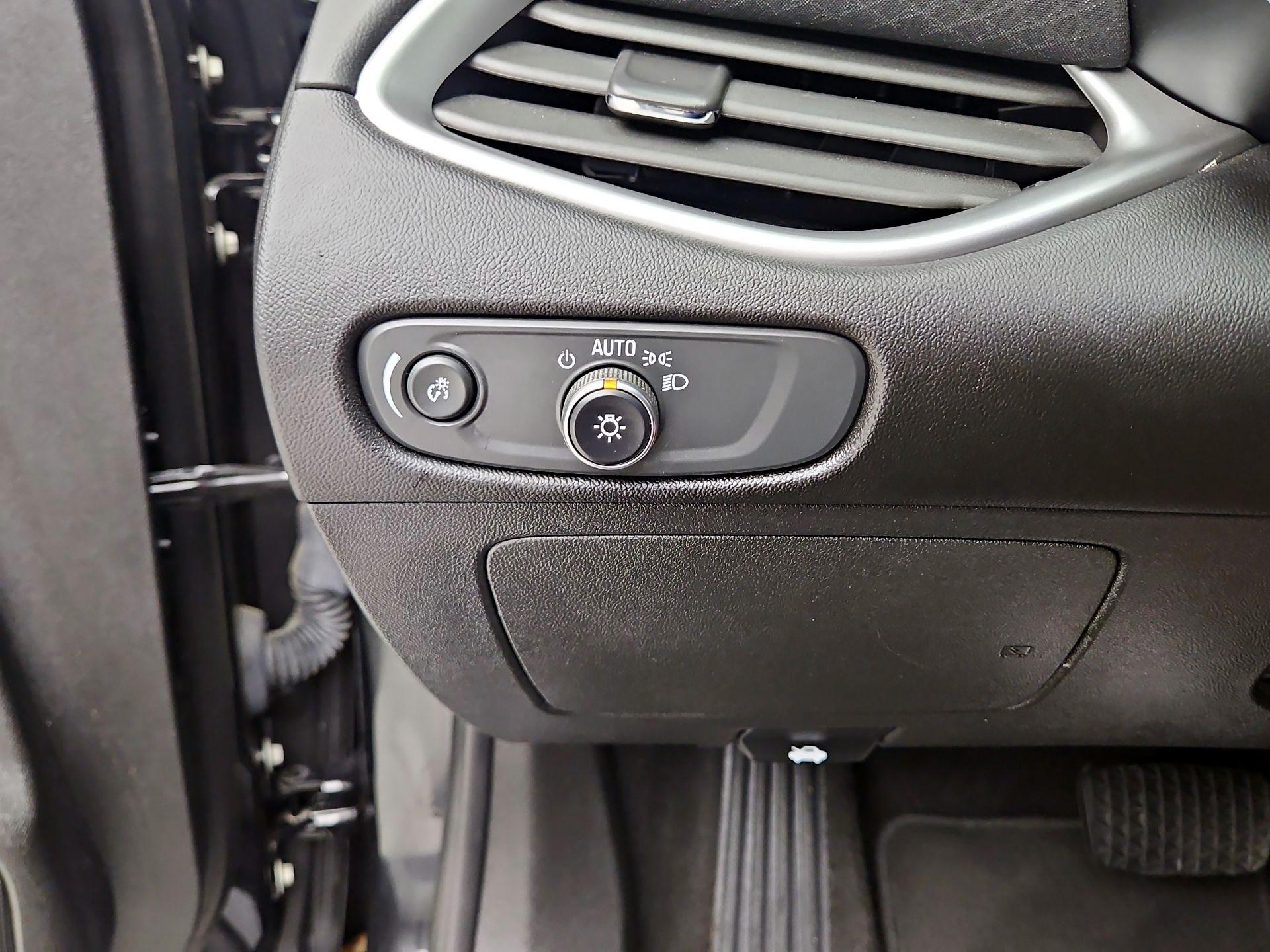 Thumbnail: 2023 Chevrolet Malibu - 13