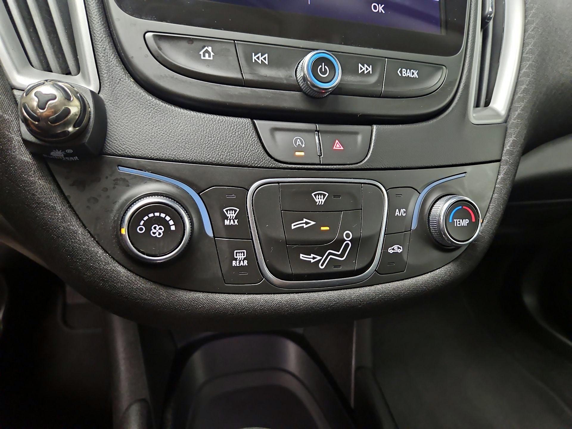 Thumbnail: 2023 Chevrolet Malibu - 16