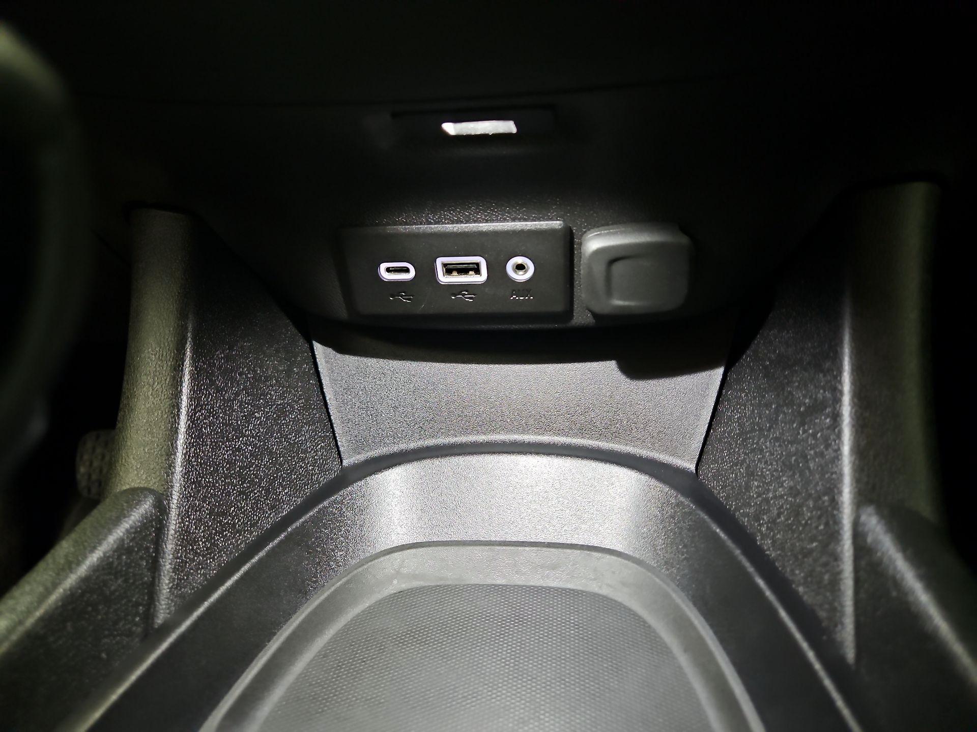 Thumbnail: 2023 Chevrolet Malibu - 18