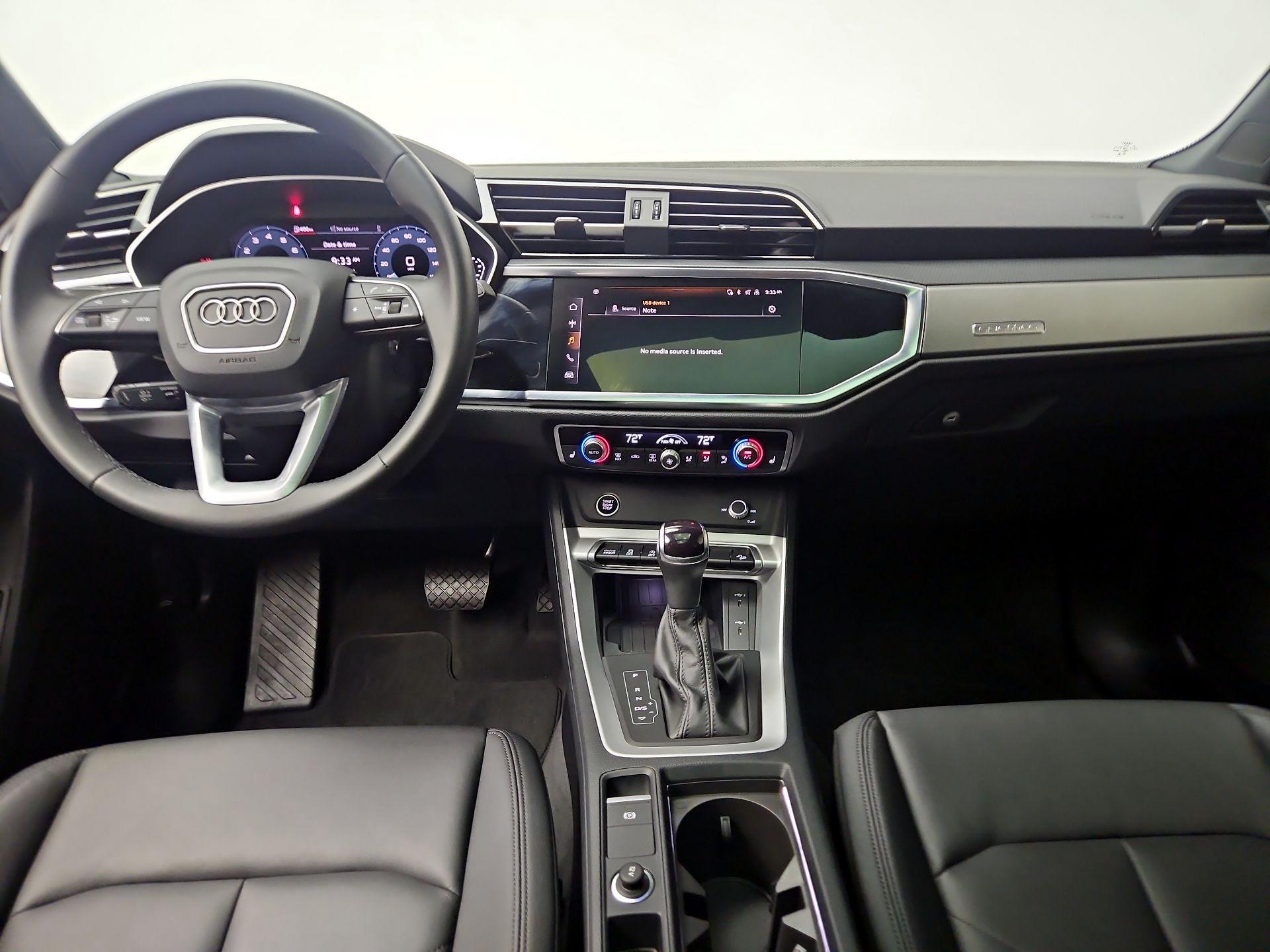 Thumbnail: 2025 Audi Q3 - 9