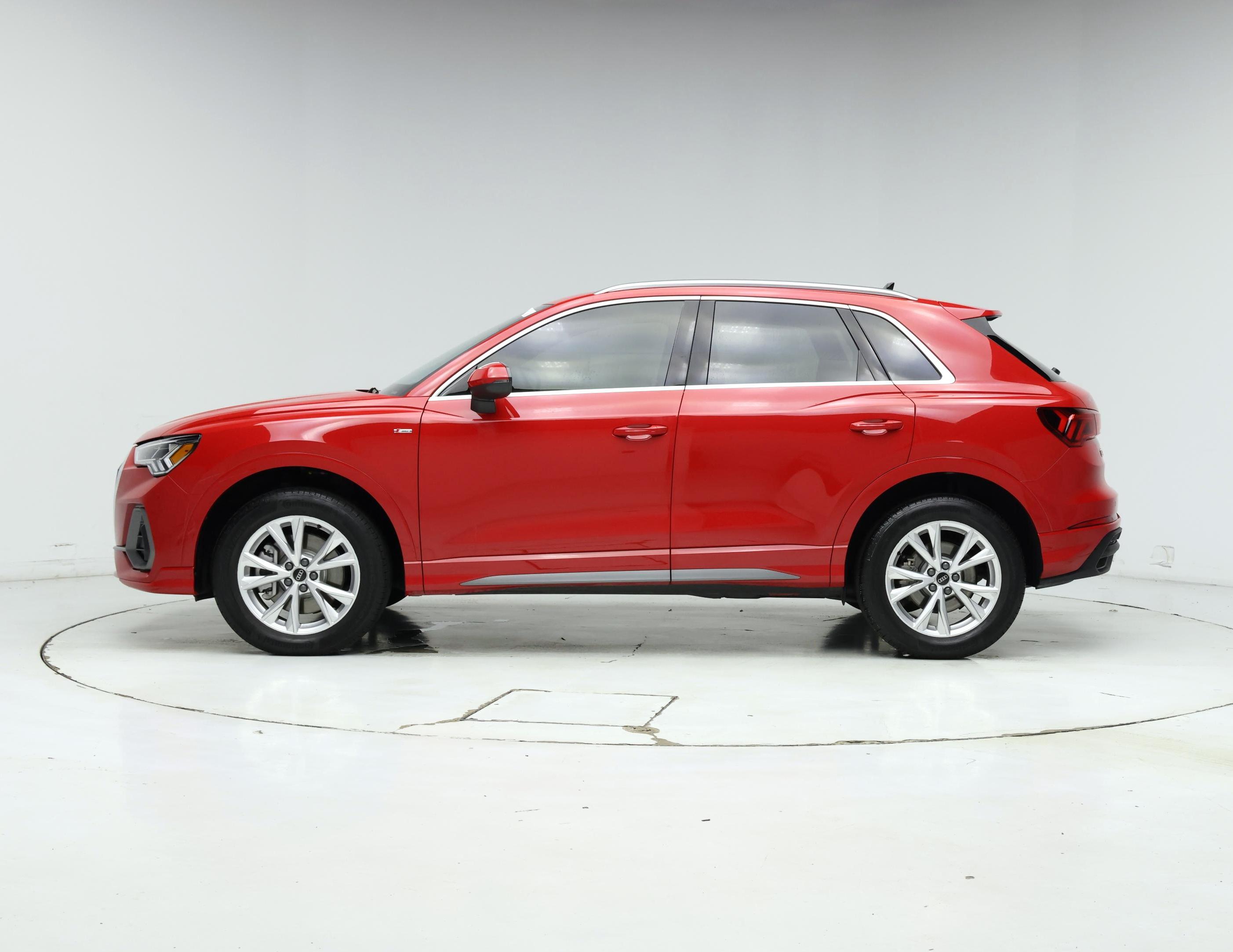 Thumbnail: 2025 Audi Q3 - 3