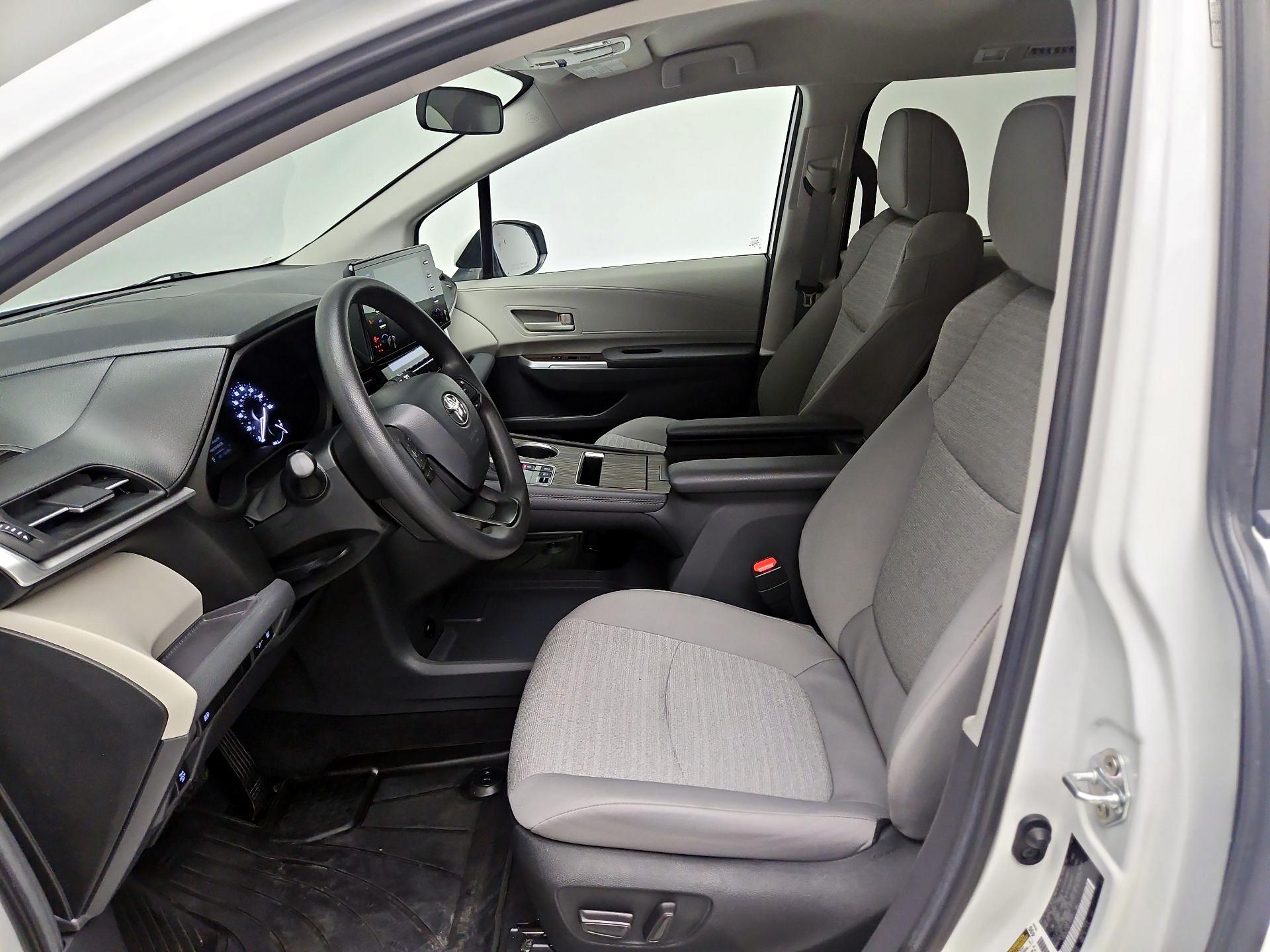 Thumbnail: 2024 Toyota Sienna - 11