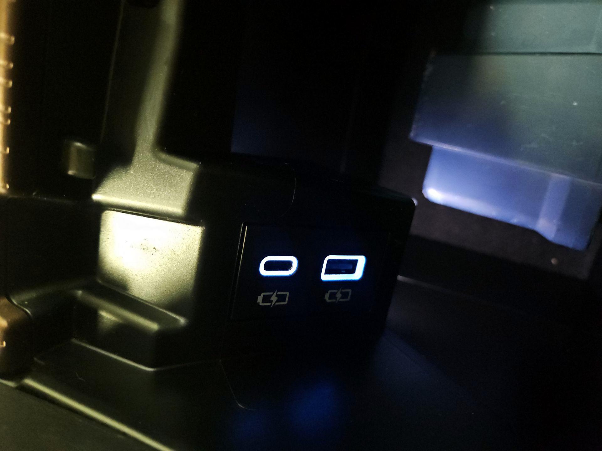 Thumbnail: 2024 Toyota Sienna - 18