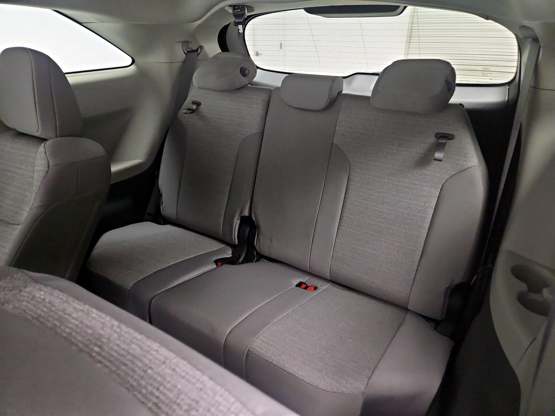 Thumbnail: 2024 Toyota Sienna - 20