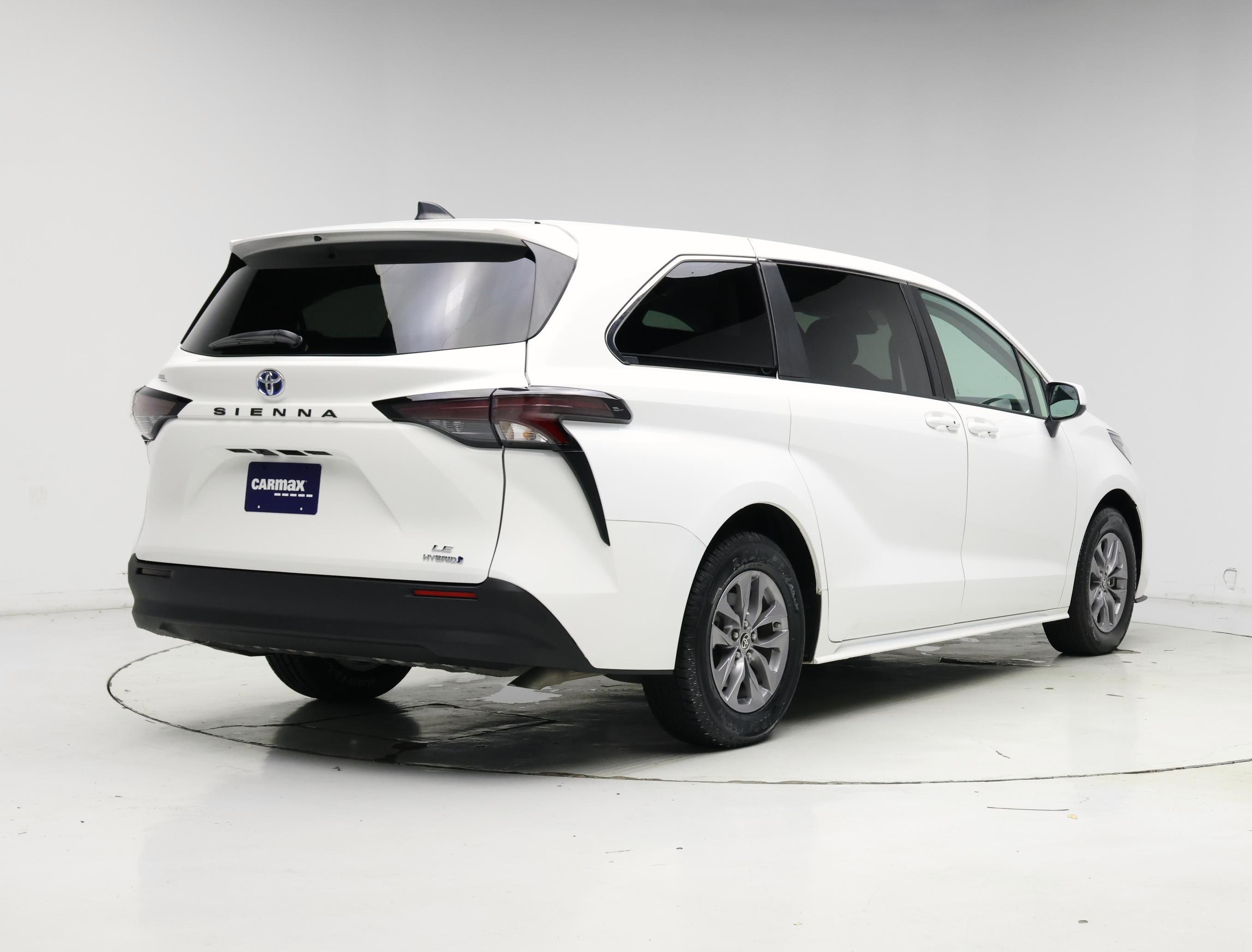 Thumbnail: 2024 Toyota Sienna - 8