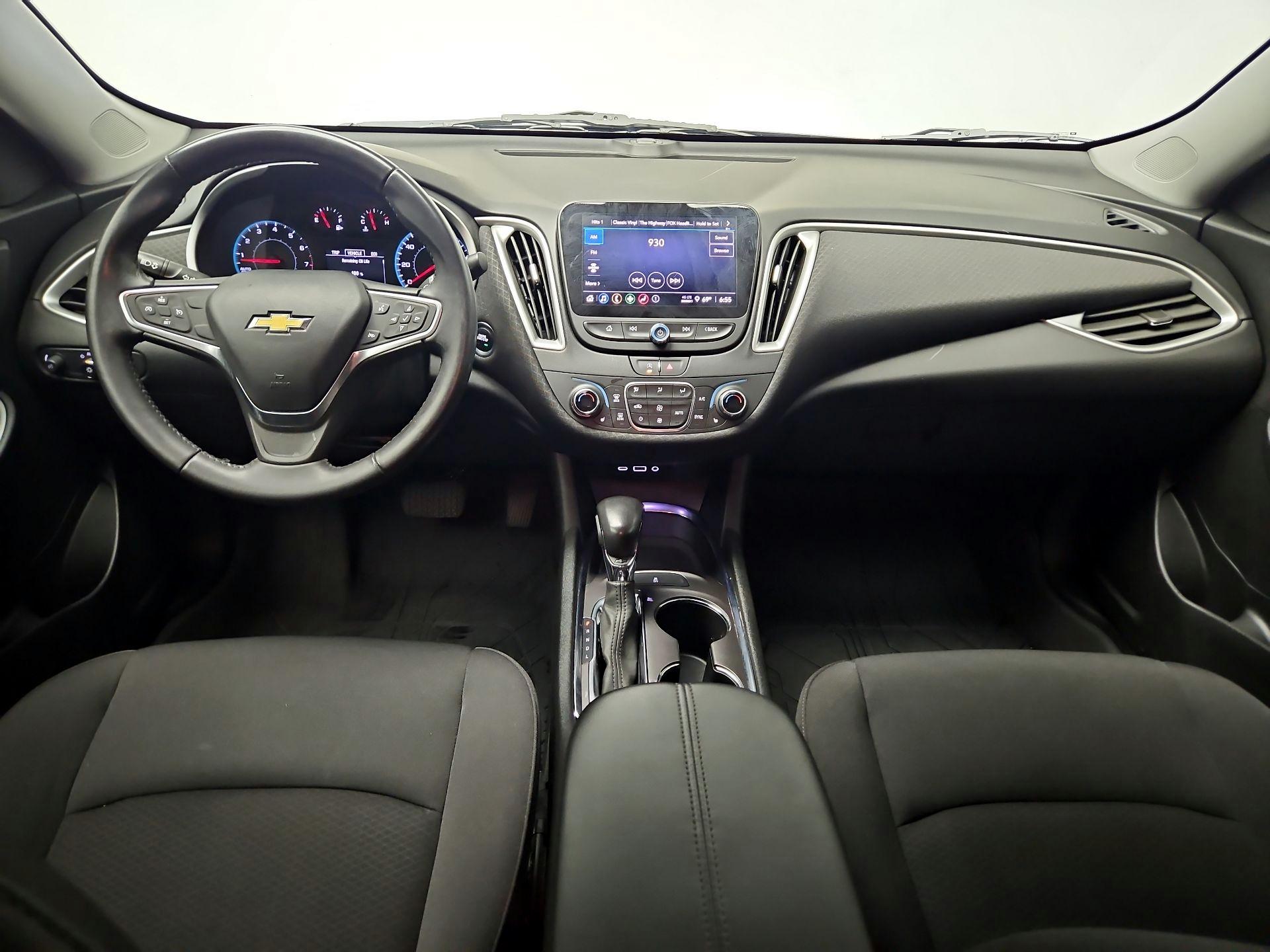 Thumbnail: 2022 Chevrolet Malibu - 9