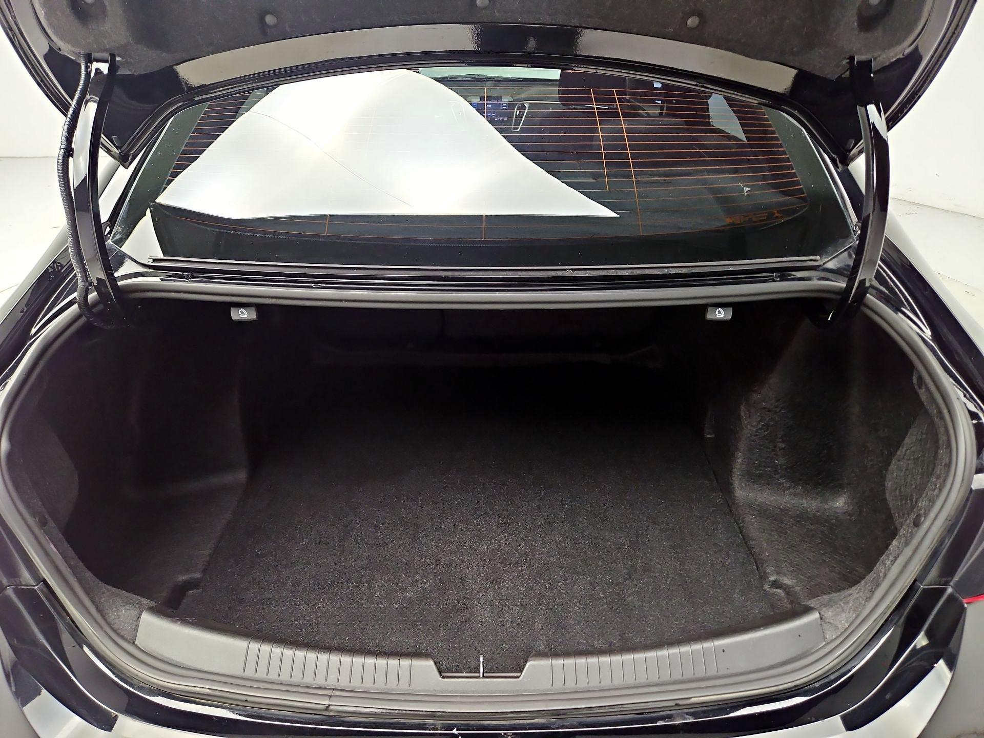 Thumbnail: 2022 Chevrolet Malibu - 20