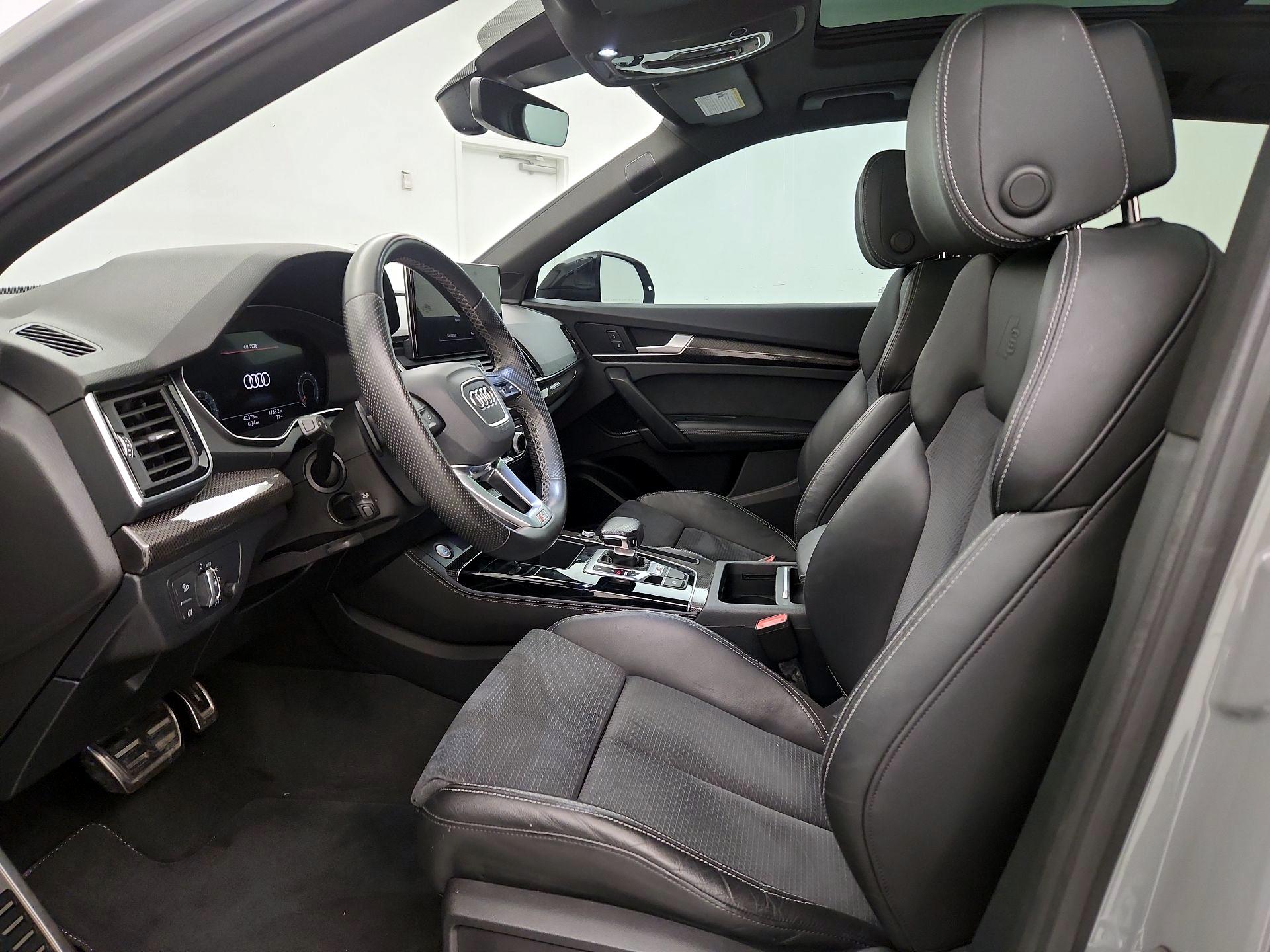 Thumbnail: 2022 Audi SQ5 - 11