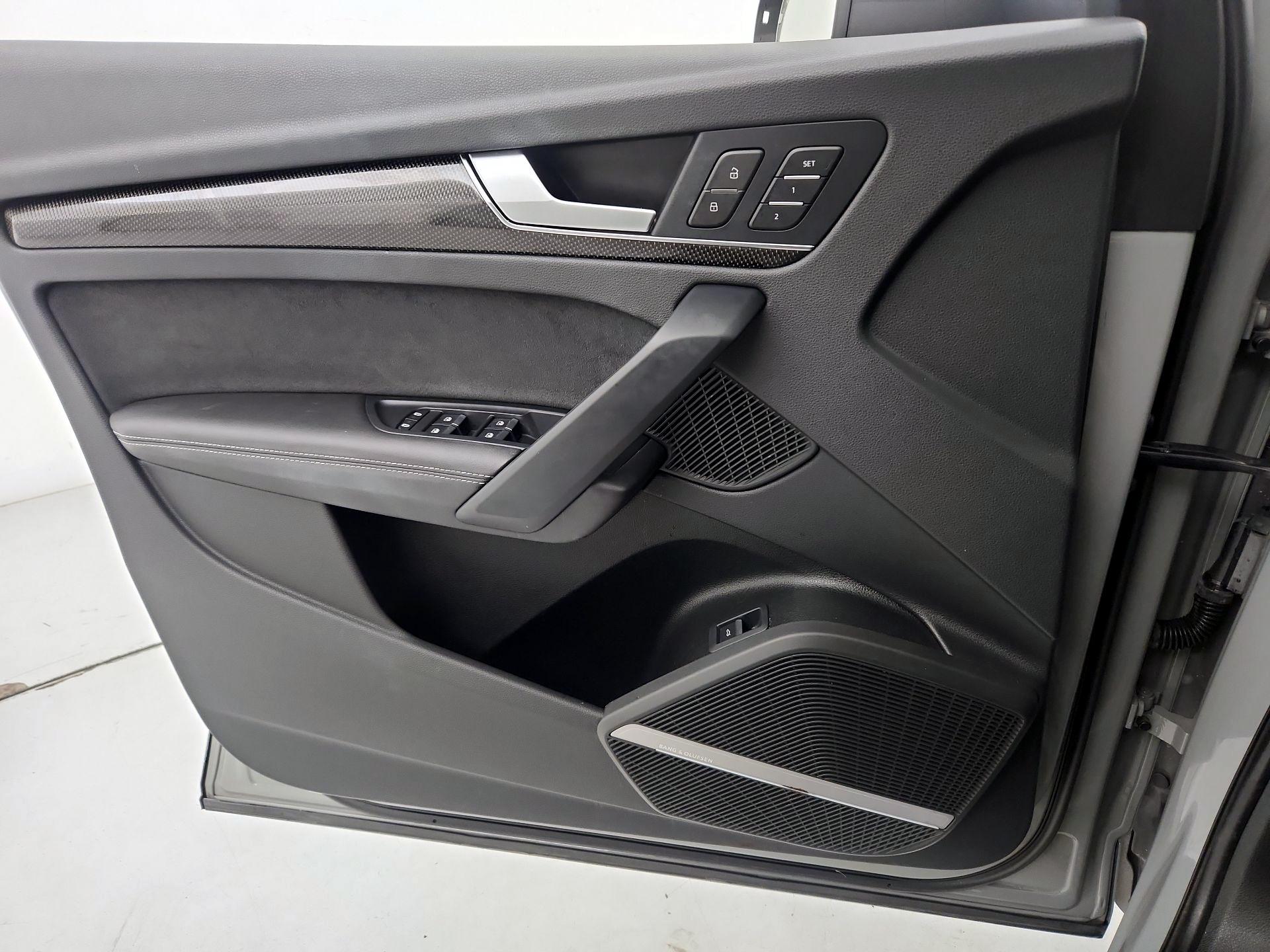 Thumbnail: 2022 Audi SQ5 - 12