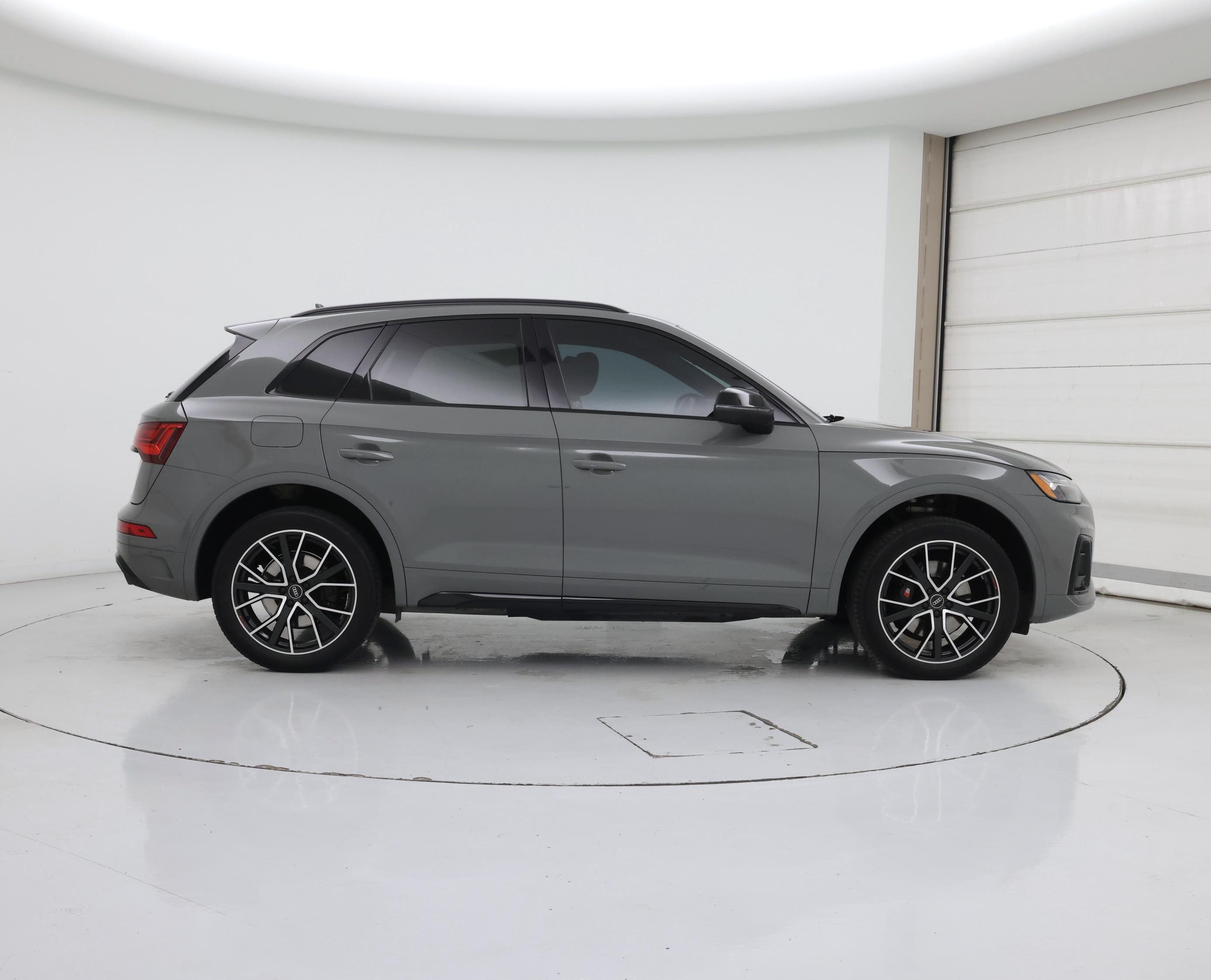 Thumbnail: 2022 Audi SQ5 - 7