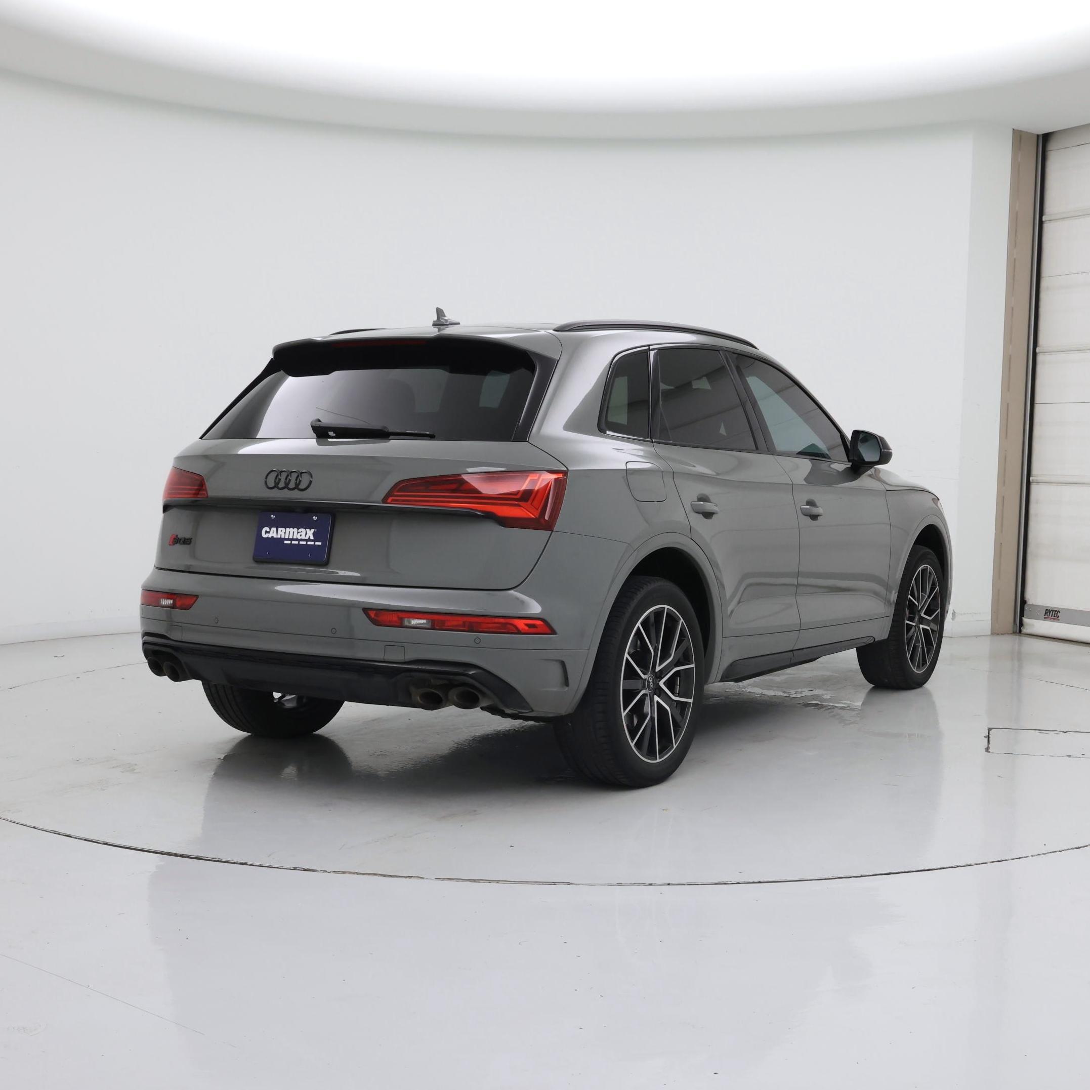 Thumbnail: 2022 Audi SQ5 - 8