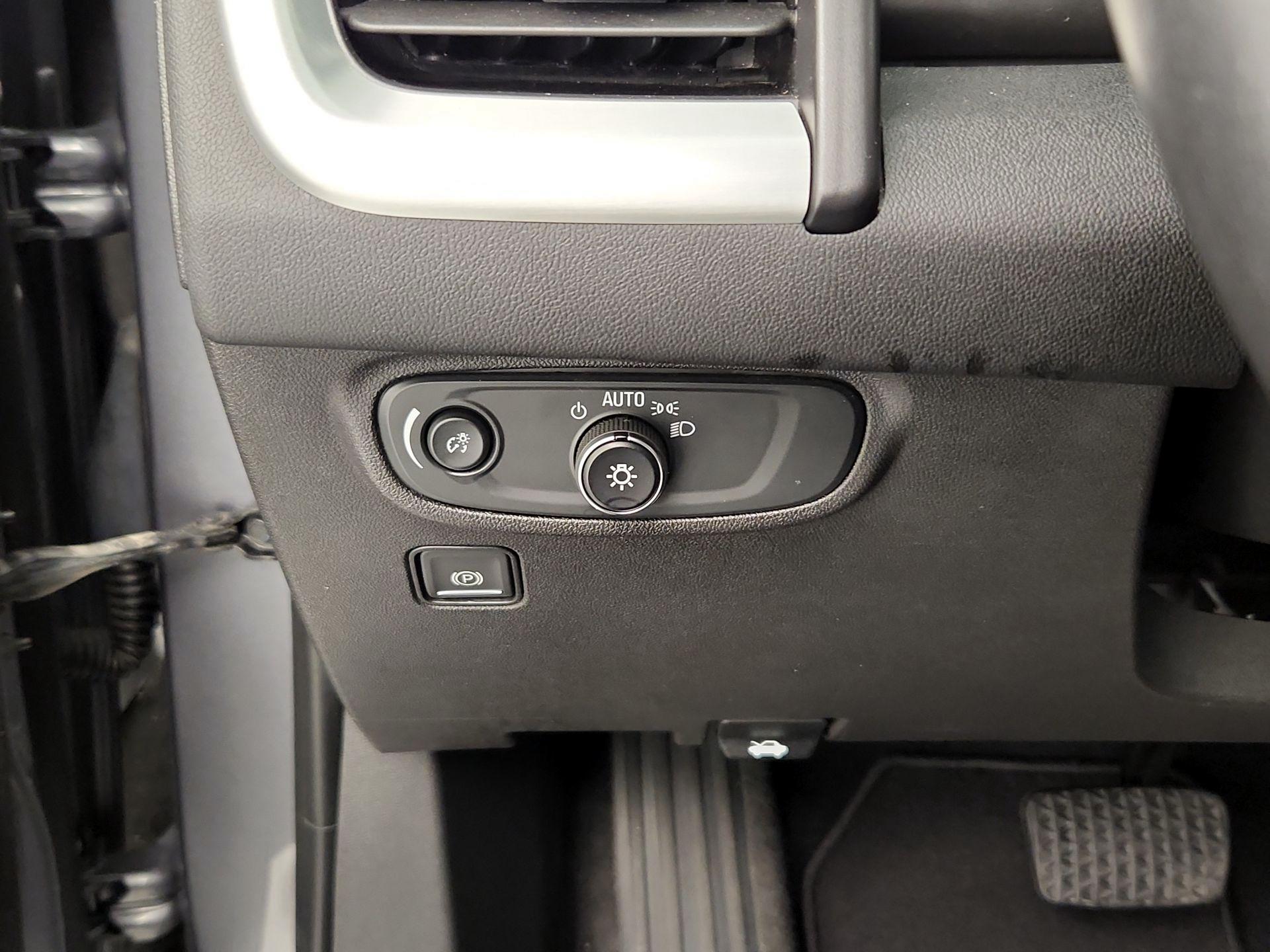 Thumbnail: 2020 GMC Terrain - 13