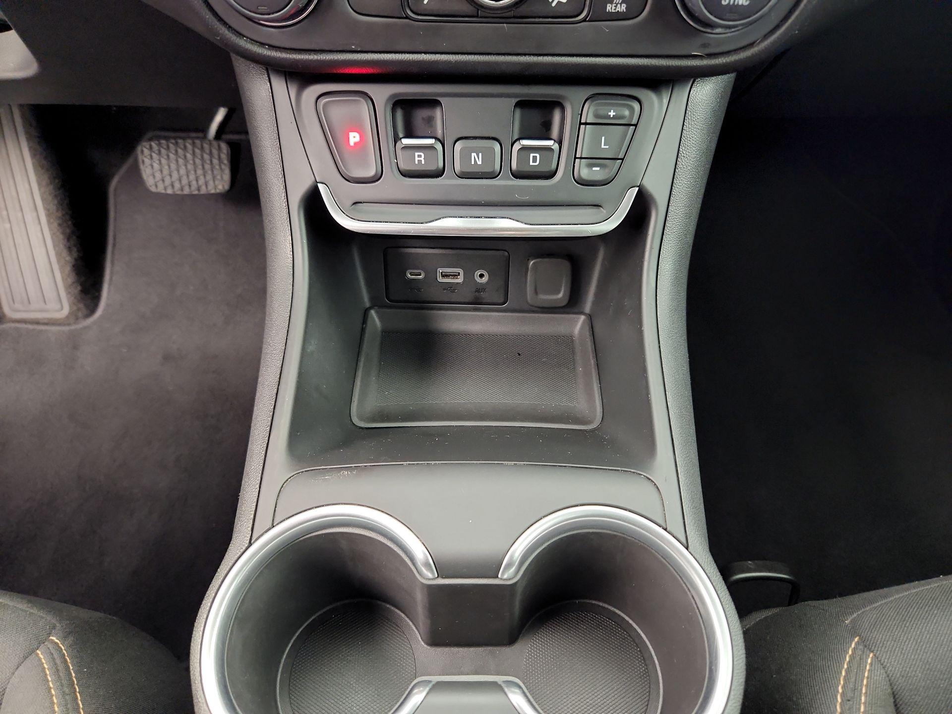 Thumbnail: 2020 GMC Terrain - 17