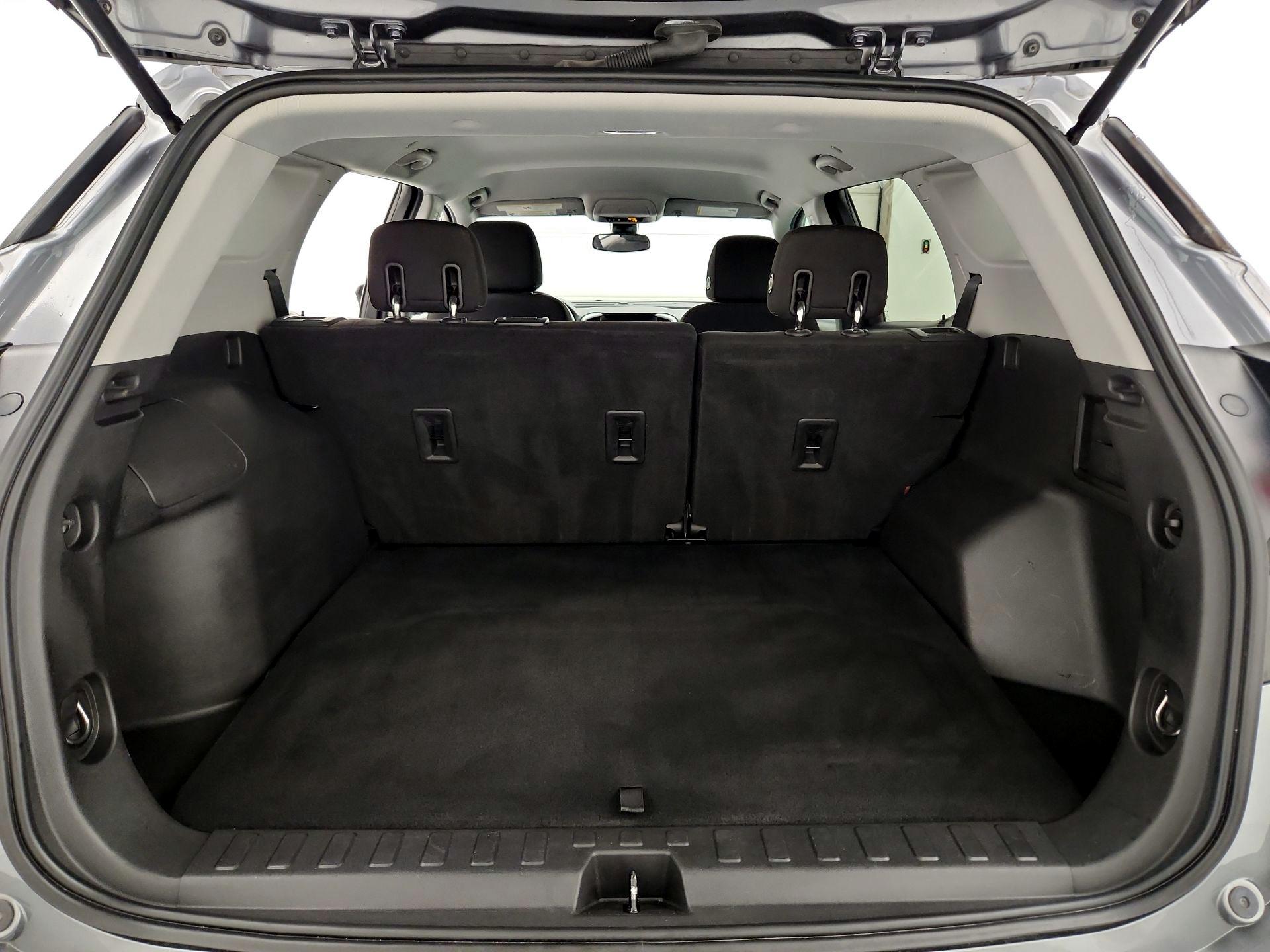 Thumbnail: 2020 GMC Terrain - 20