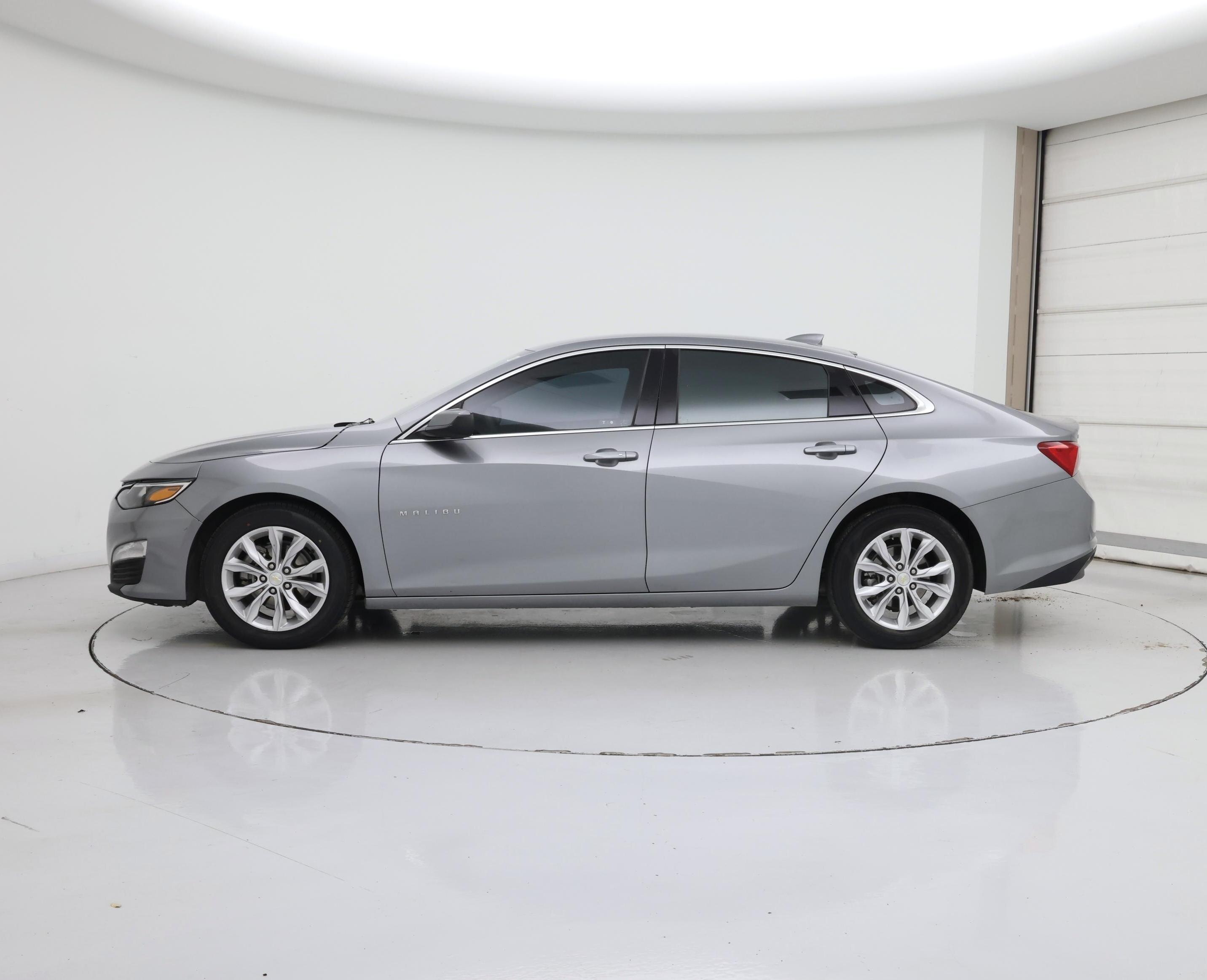 Thumbnail: 2023 Chevrolet Malibu - 3