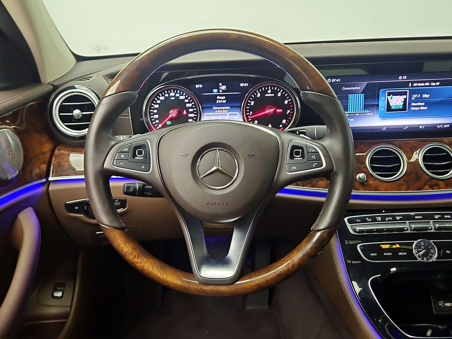 Thumbnail: 2018 Mercedes-Benz E-Class - 10