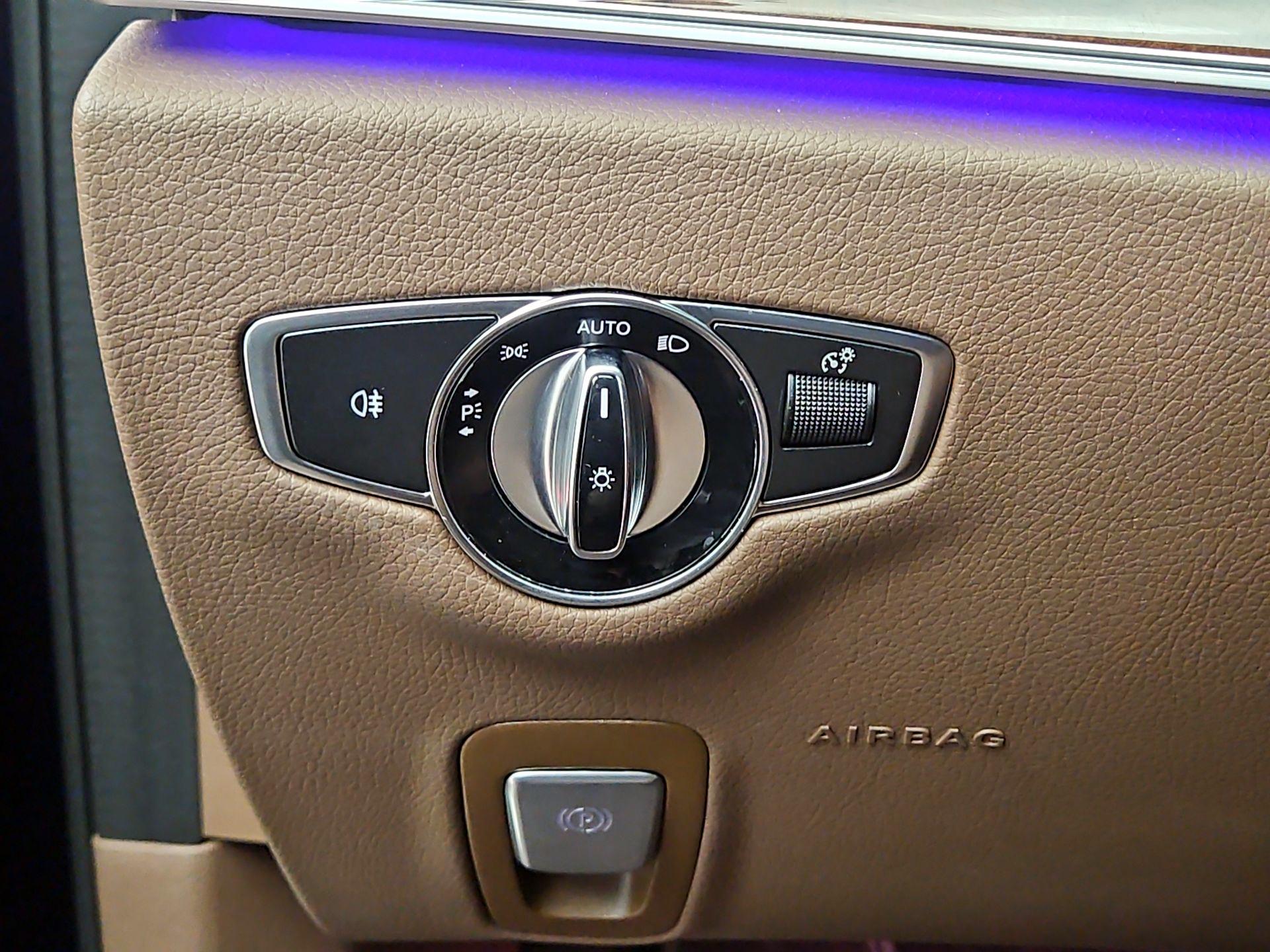 Thumbnail: 2018 Mercedes-Benz E-Class - 13