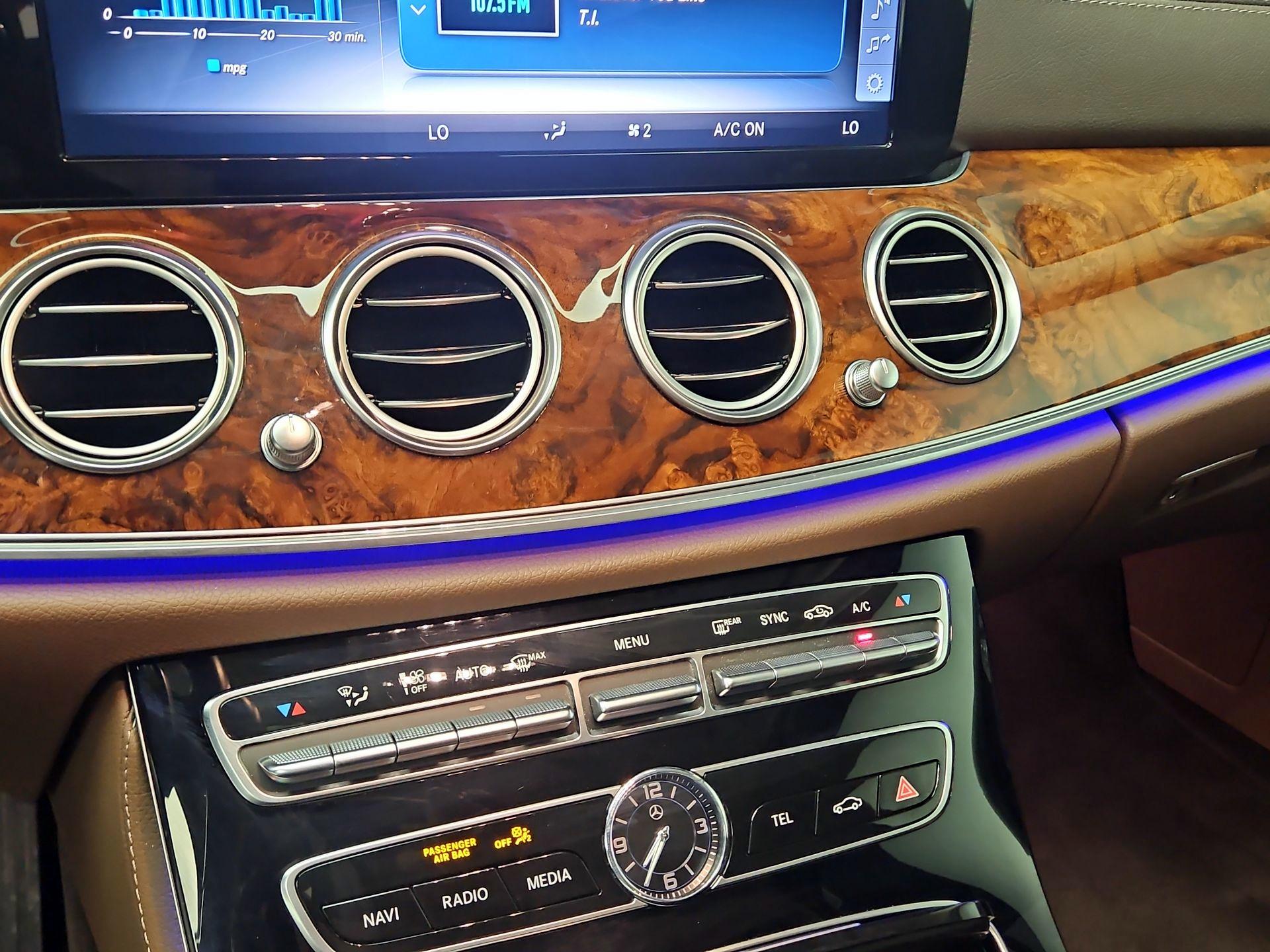 Thumbnail: 2018 Mercedes-Benz E-Class - 17