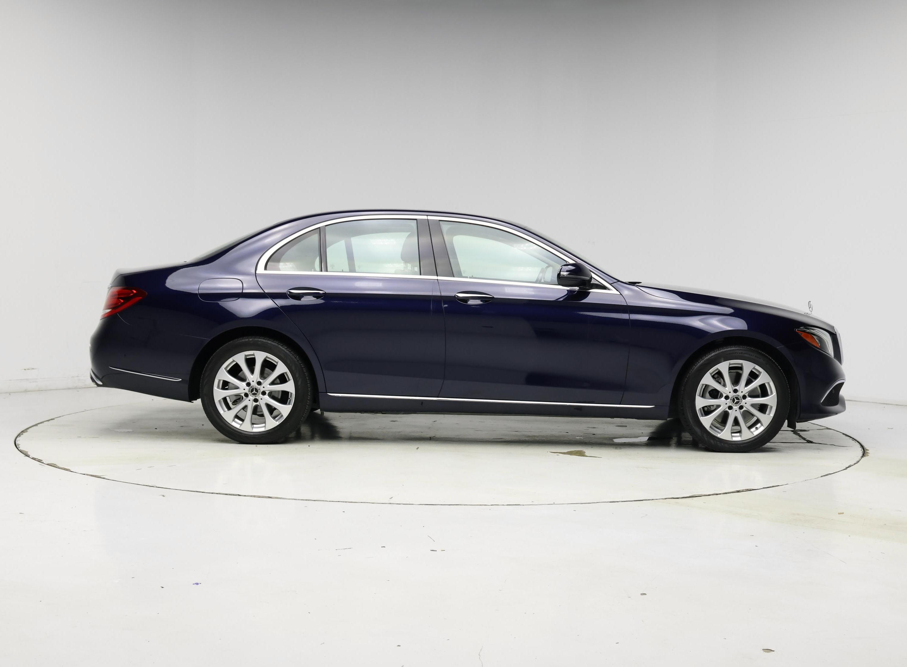 Thumbnail: 2018 Mercedes-Benz E-Class - 7