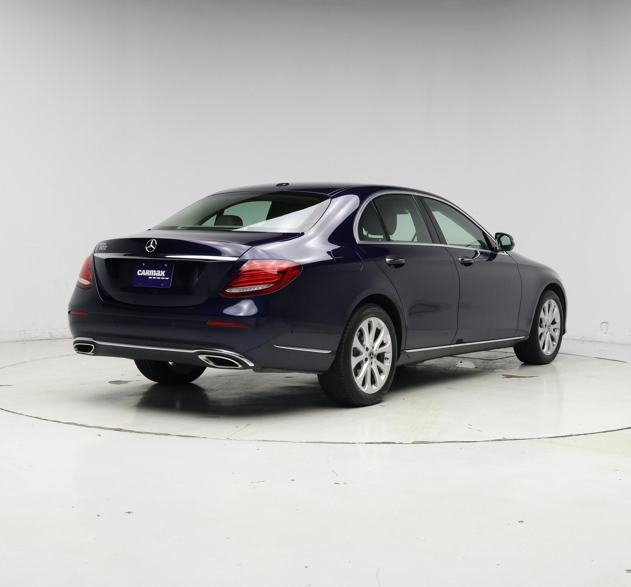 Thumbnail: 2018 Mercedes-Benz E-Class - 8