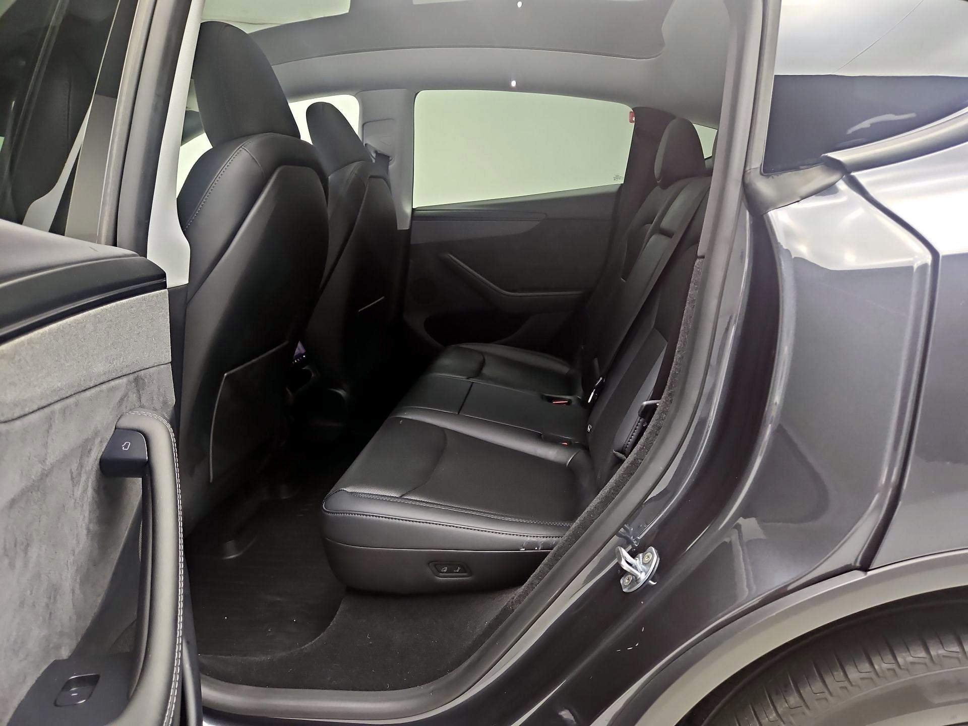 Thumbnail: 2026 Tesla Model Y - 19