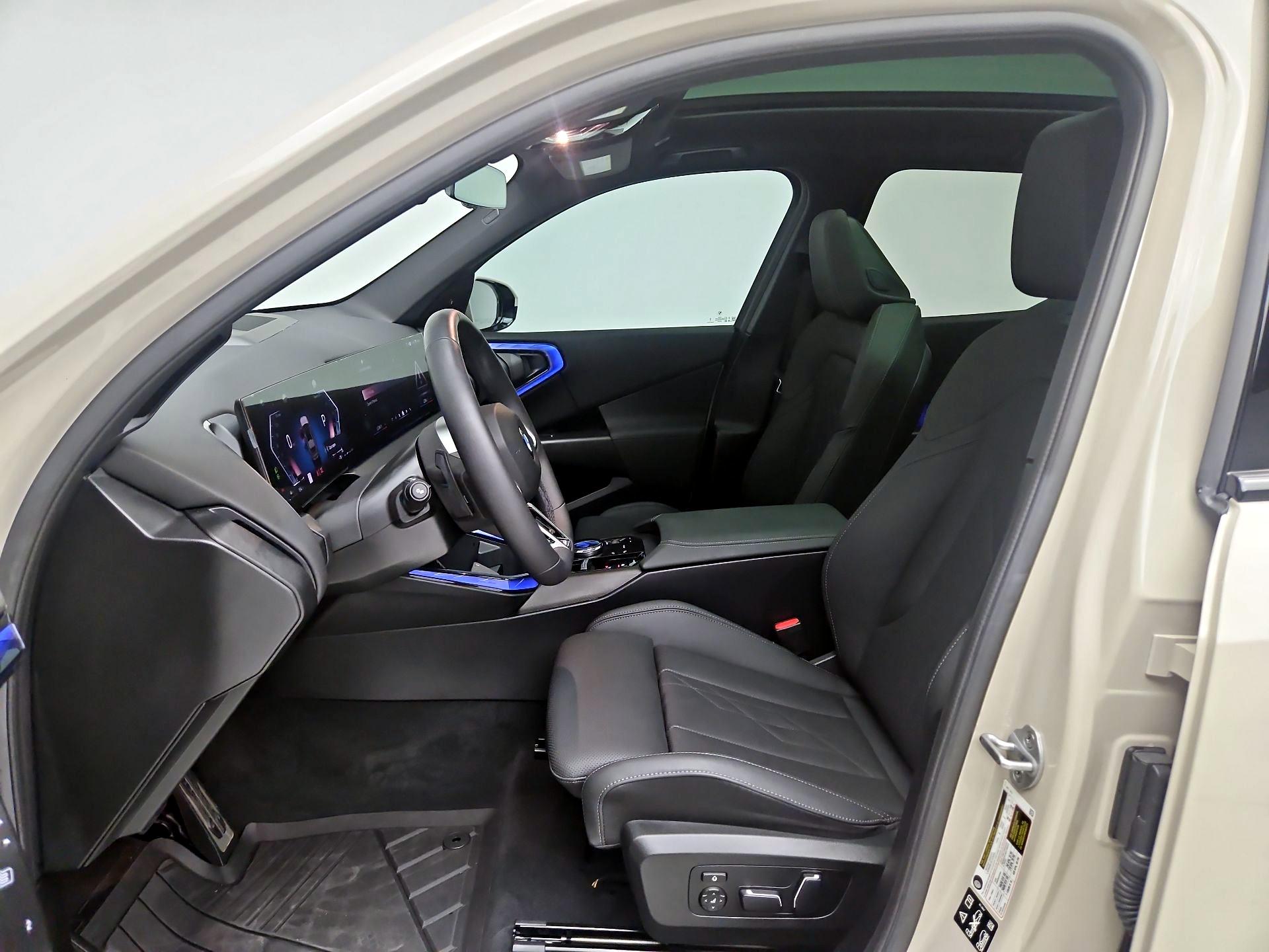 Thumbnail: 2025 BMW X3 - 11