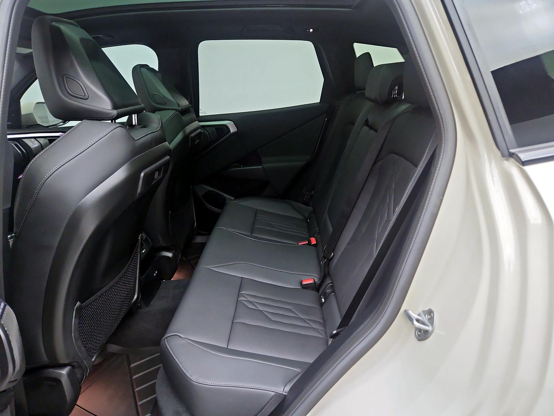 Thumbnail: 2025 BMW X3 - 19