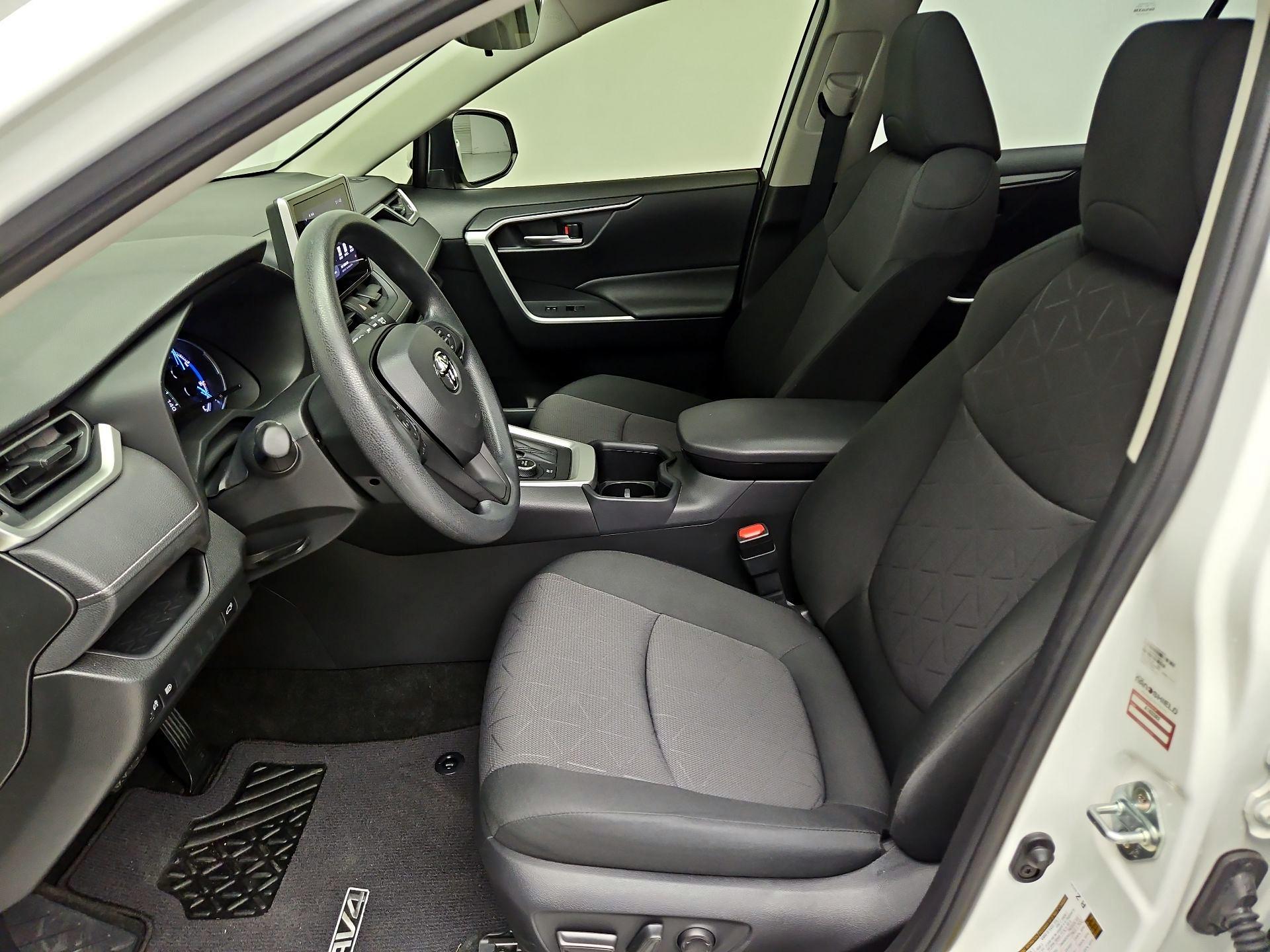 Thumbnail: 2024 Toyota RAV4 - 11