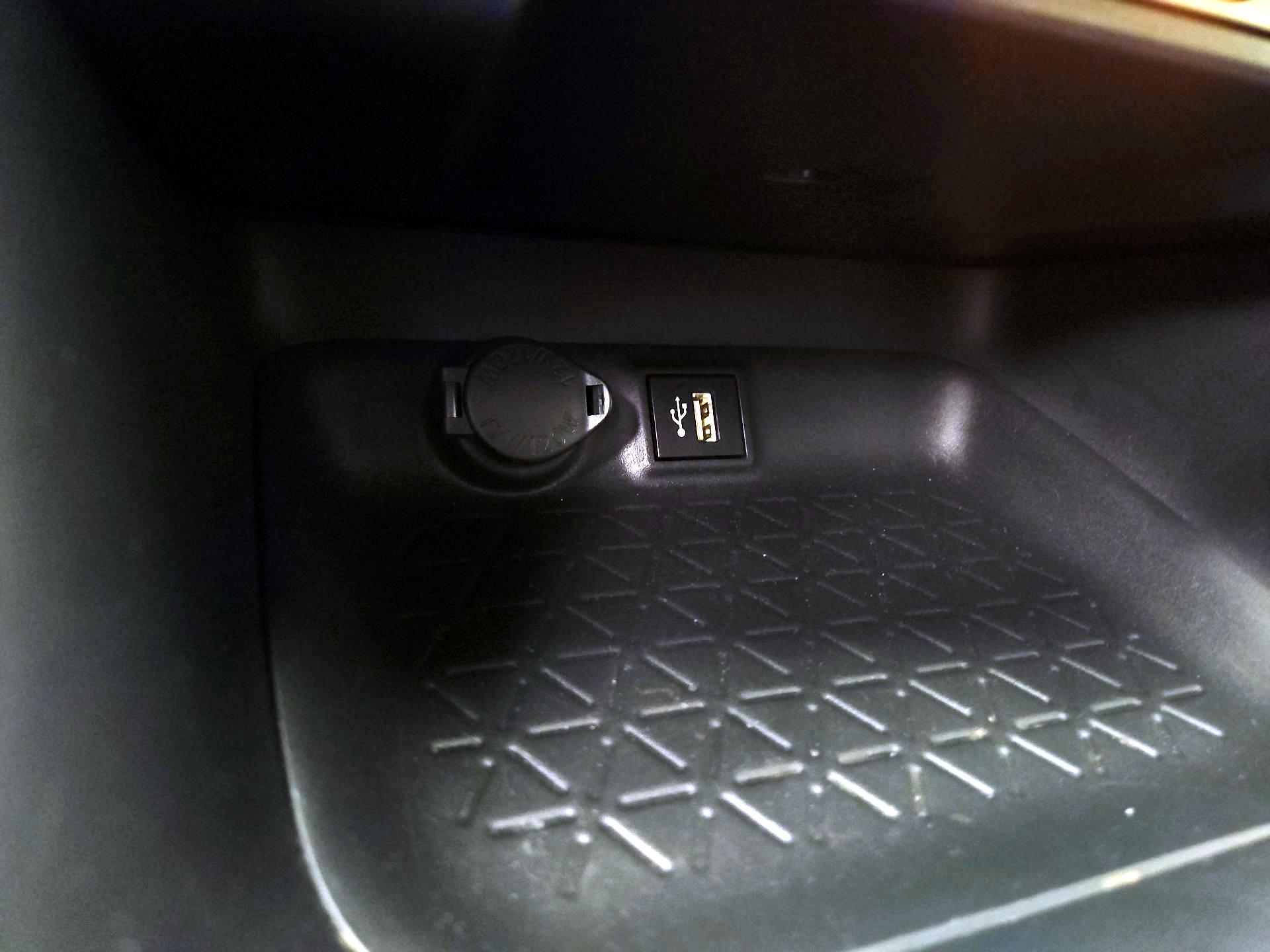 Thumbnail: 2024 Toyota RAV4 - 18