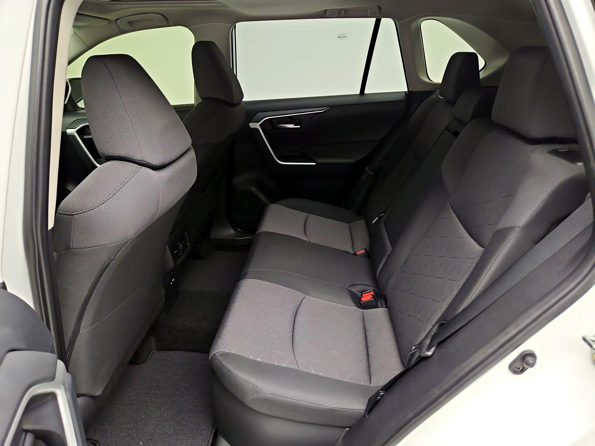 Thumbnail: 2024 Toyota RAV4 - 20