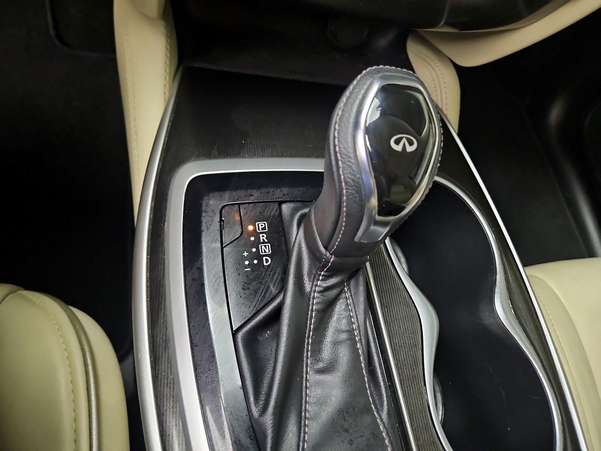 Thumbnail: 2017 INFINITI QX60 - 18