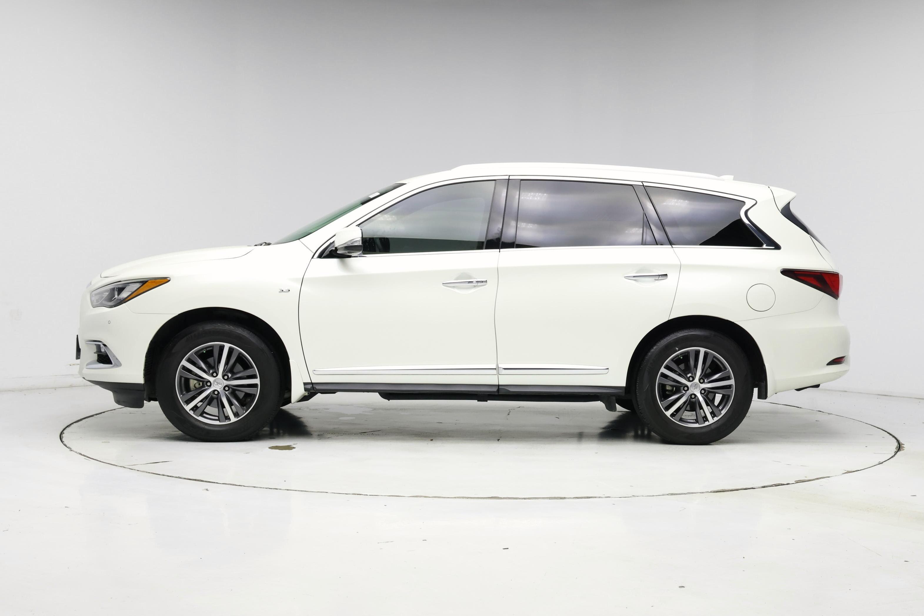 Thumbnail: 2017 INFINITI QX60 - 3