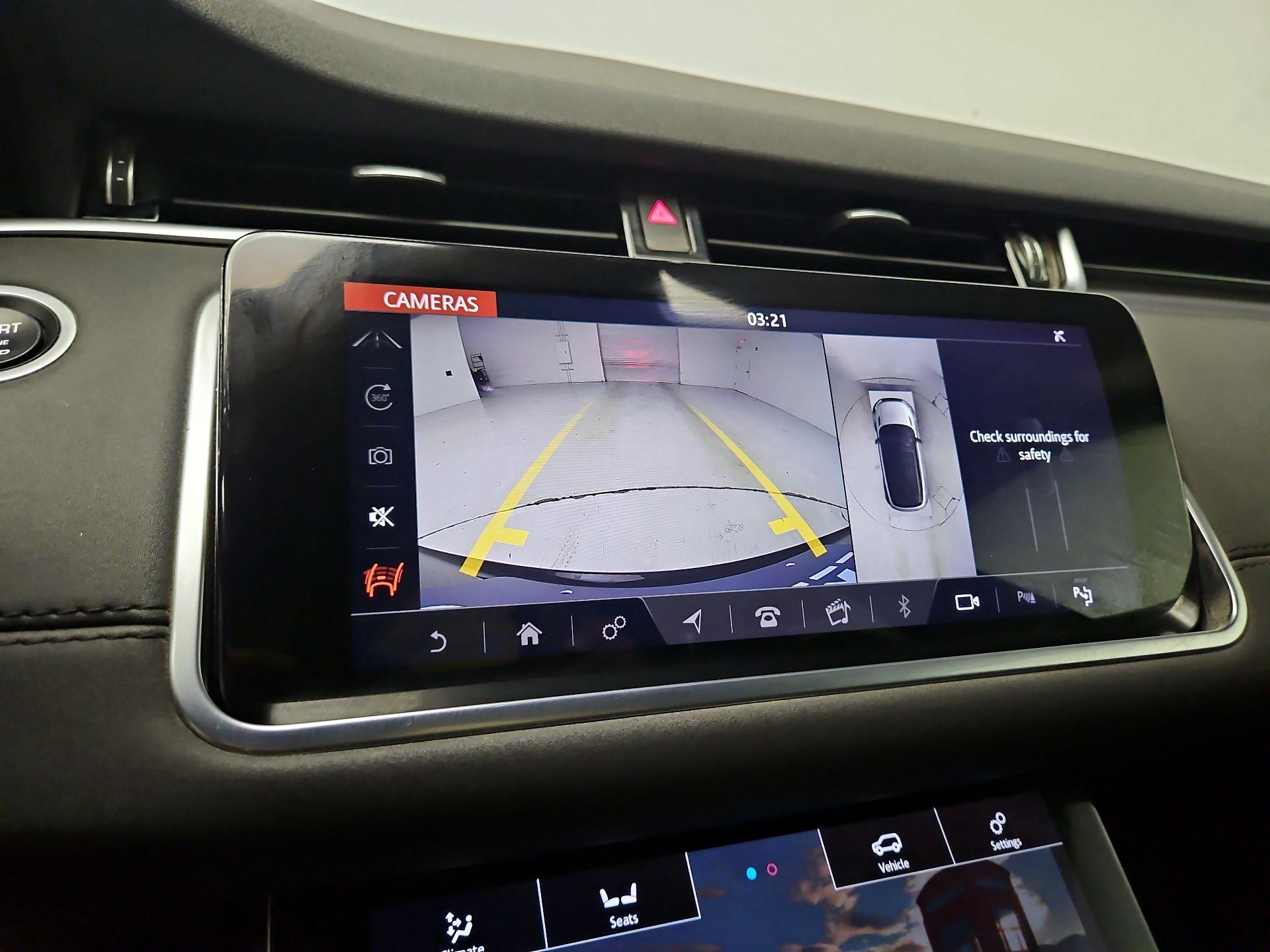 Thumbnail: 2020 Land Rover Range Rover Evoque - 15