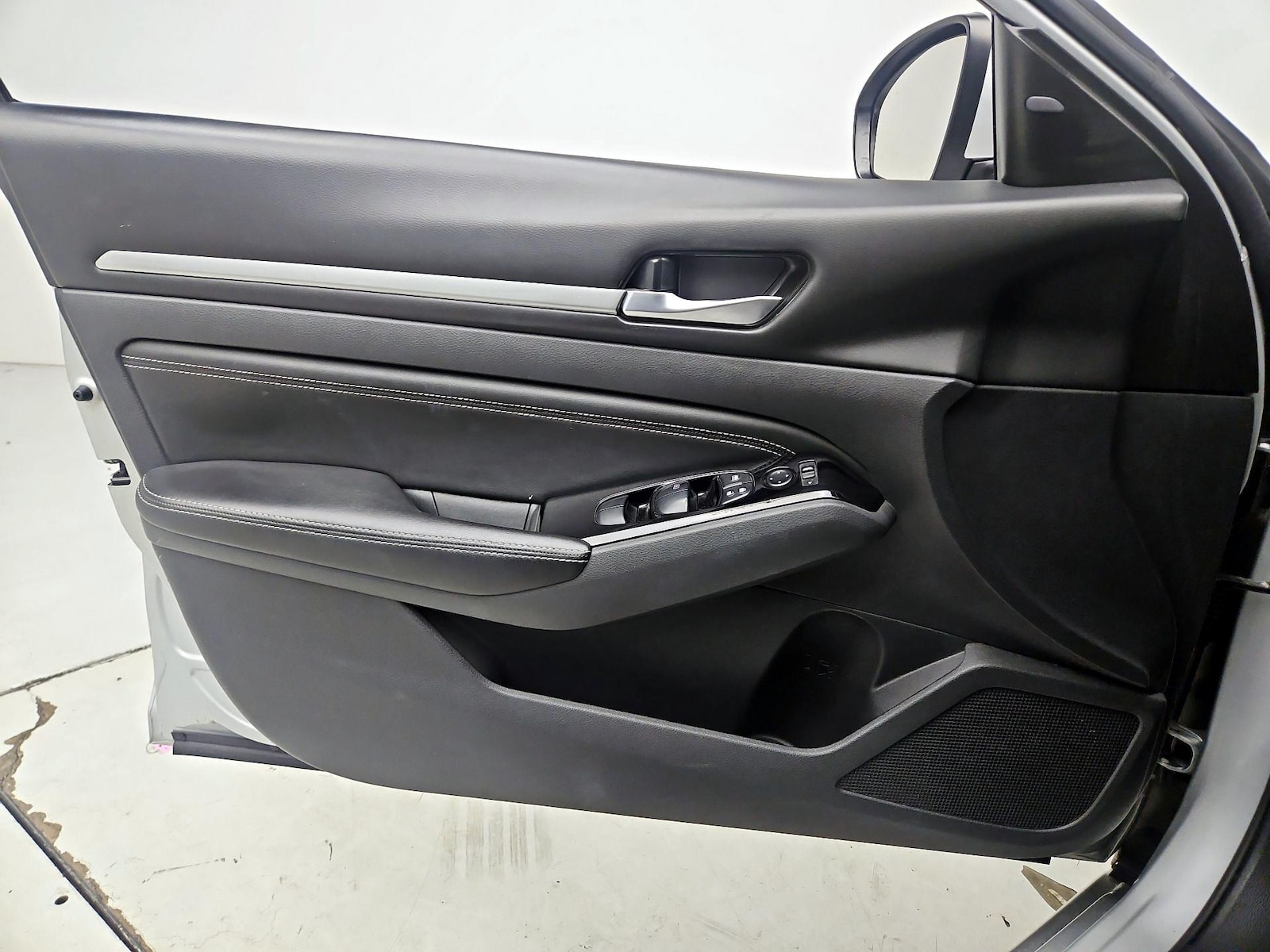 2021 Nissan Altima SV - Photo 13