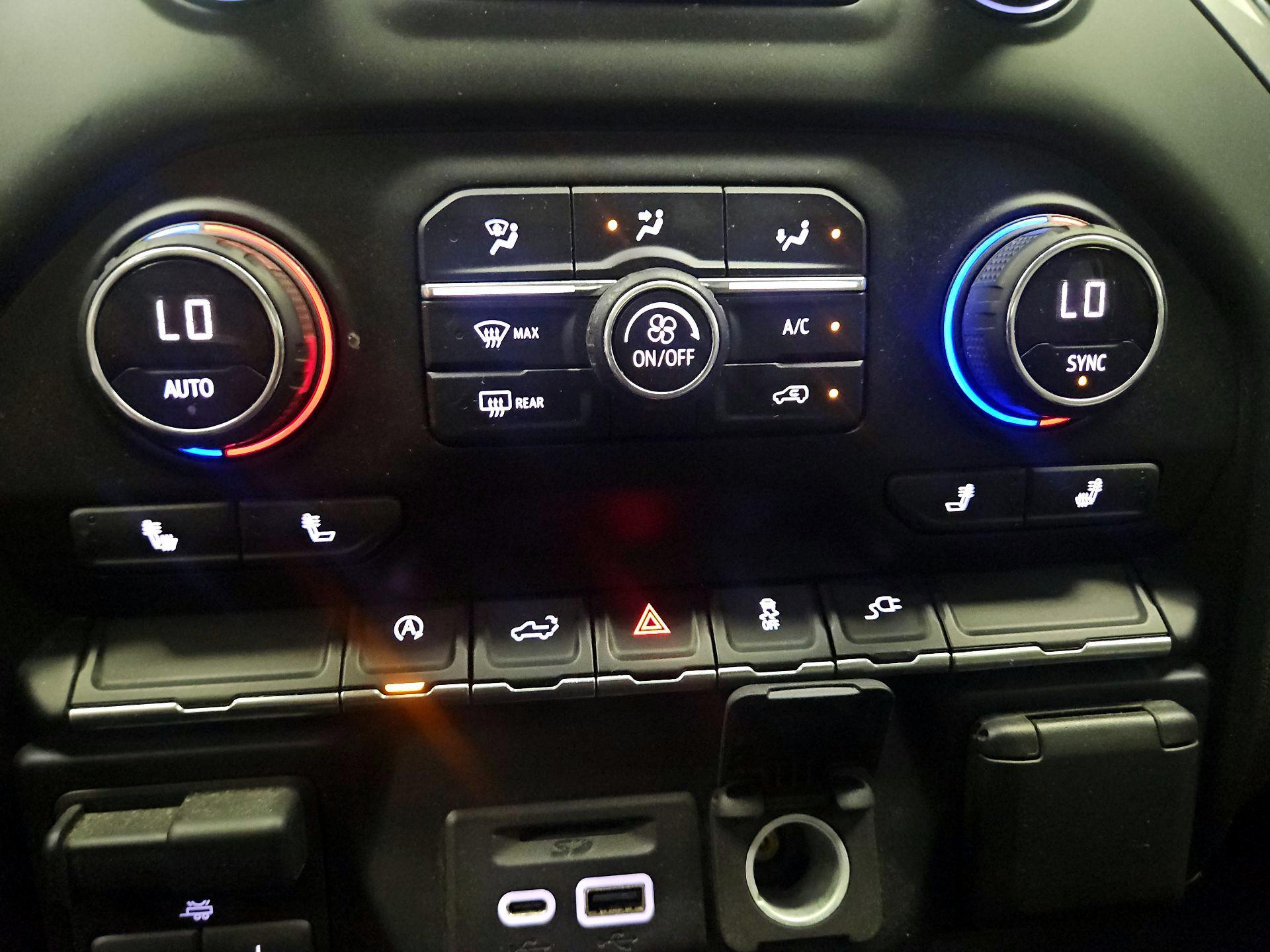 Thumbnail: 2019 Chevrolet Silverado 1500 - 16