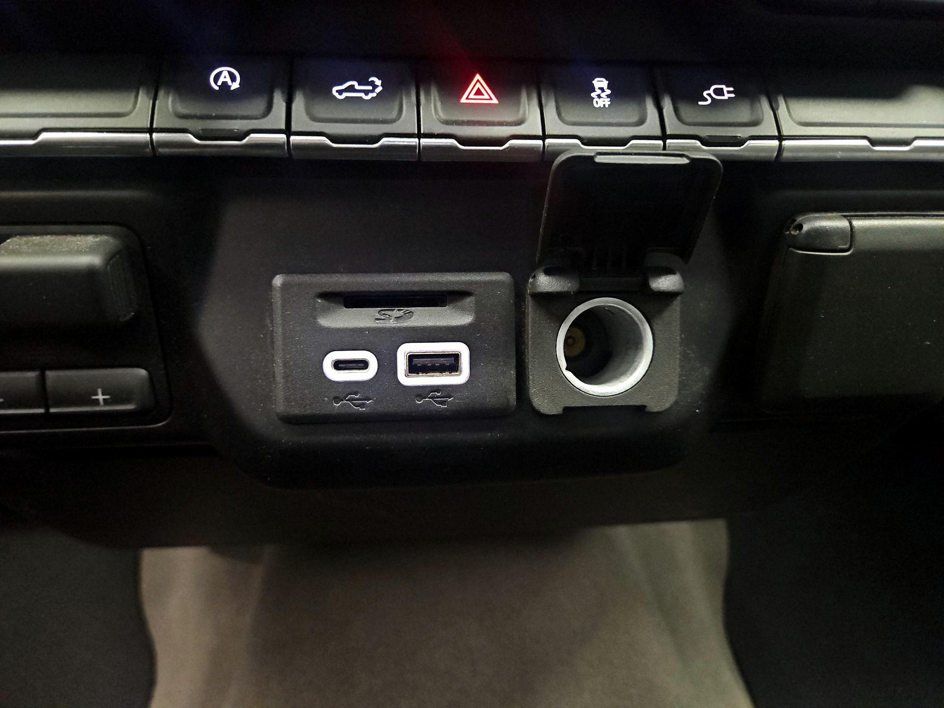 Thumbnail: 2019 Chevrolet Silverado 1500 - 18