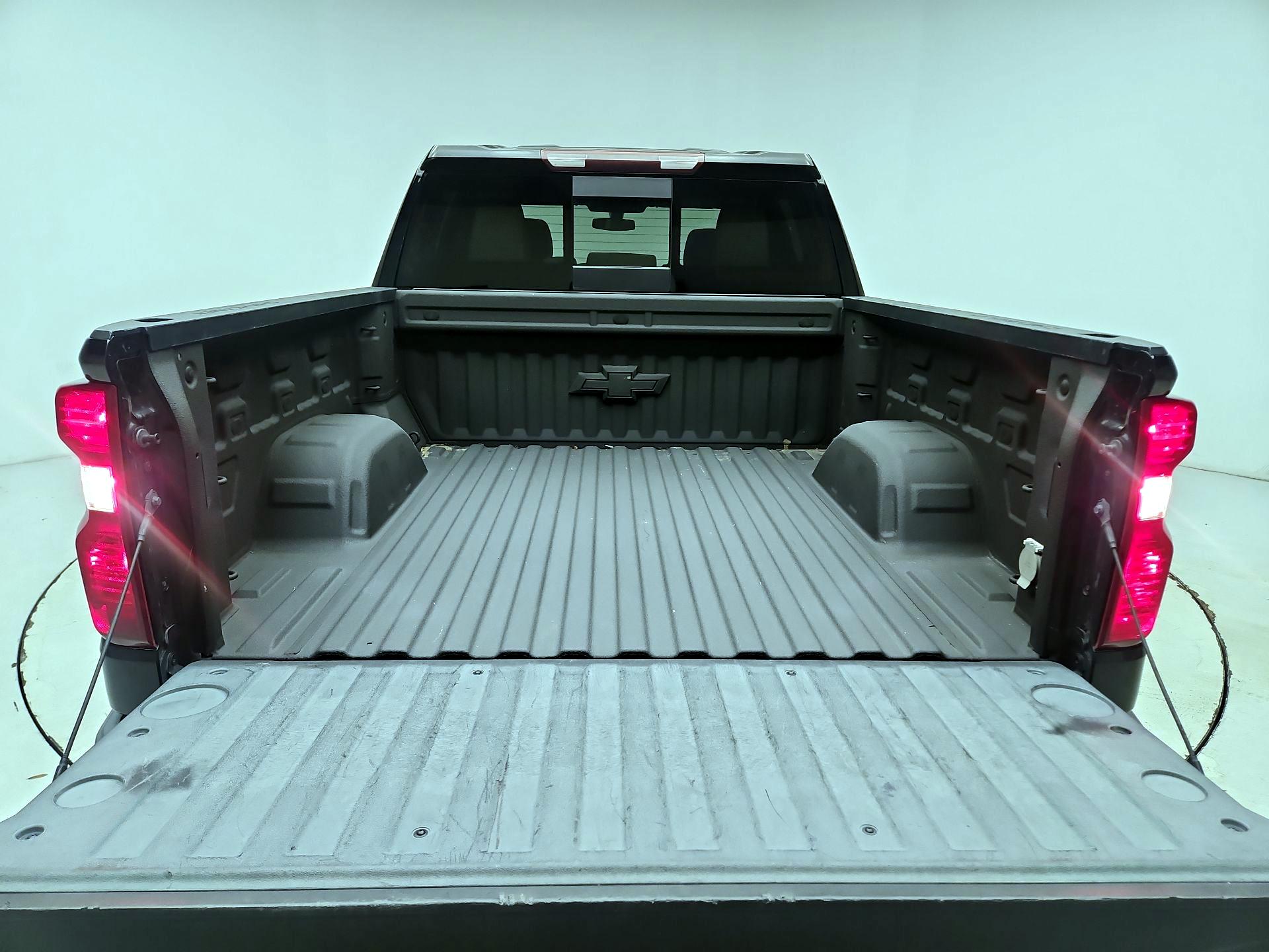 Thumbnail: 2019 Chevrolet Silverado 1500 - 20