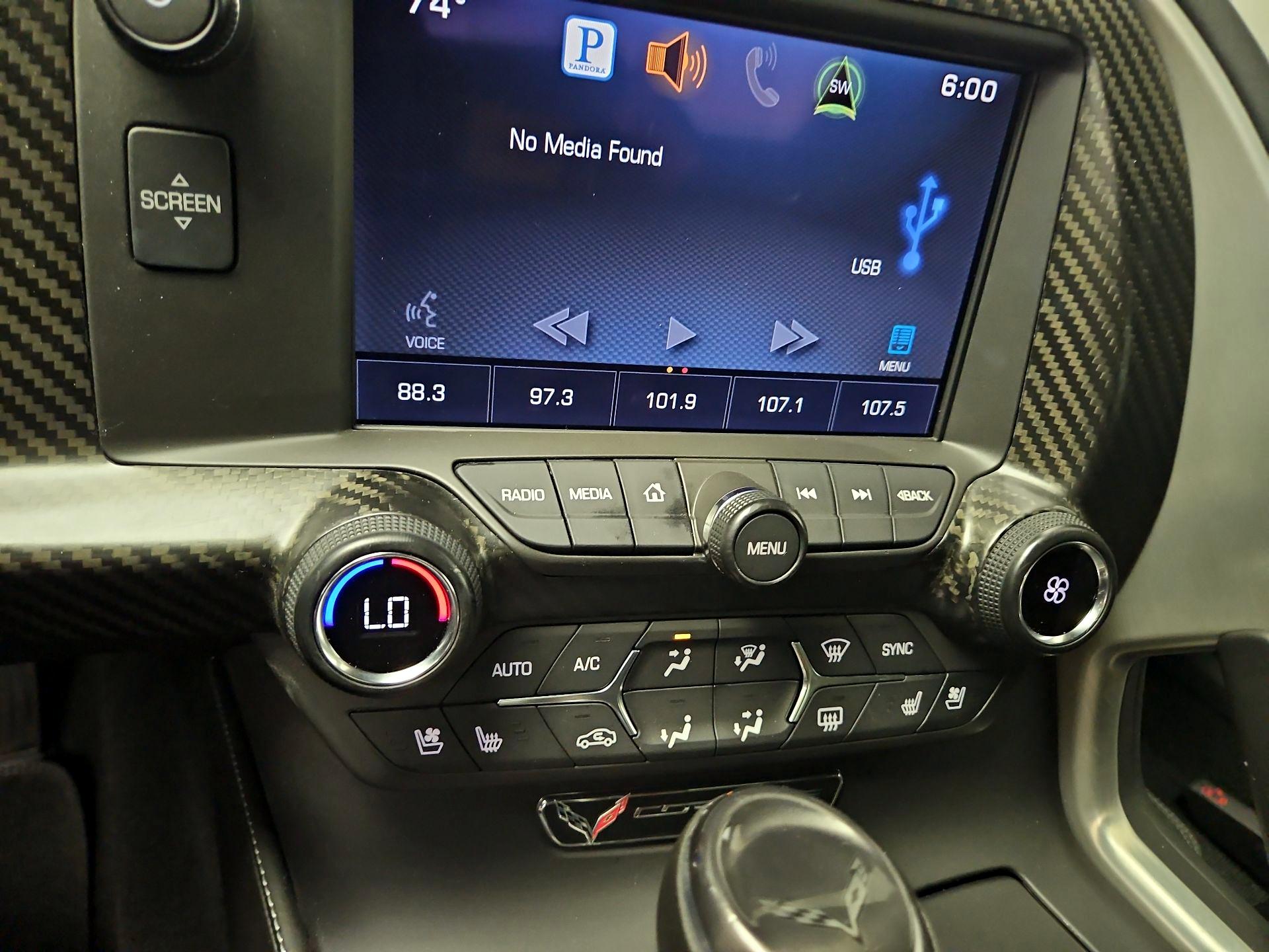 Thumbnail: 2015 Chevrolet Corvette - 16