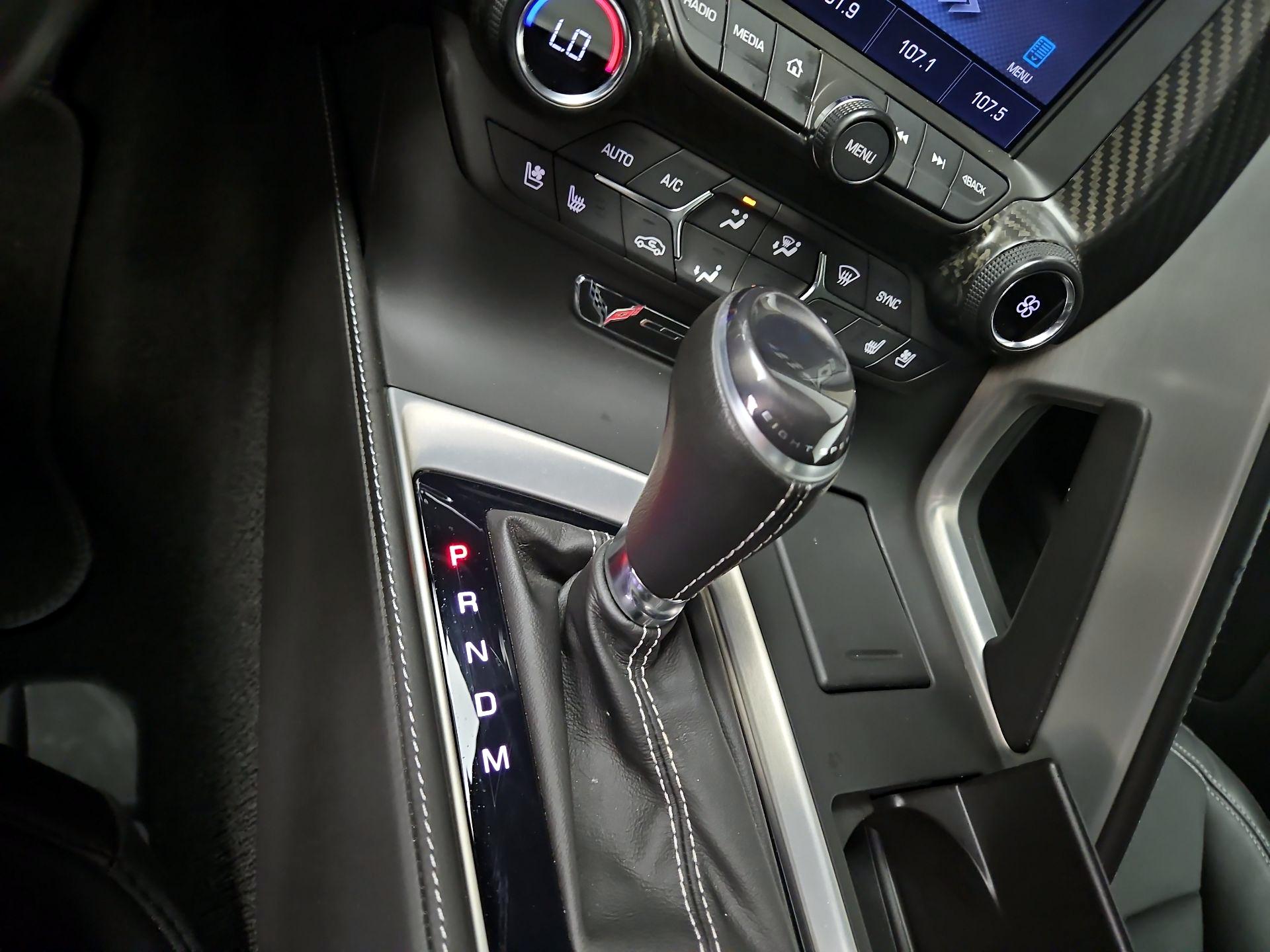 Thumbnail: 2015 Chevrolet Corvette - 17